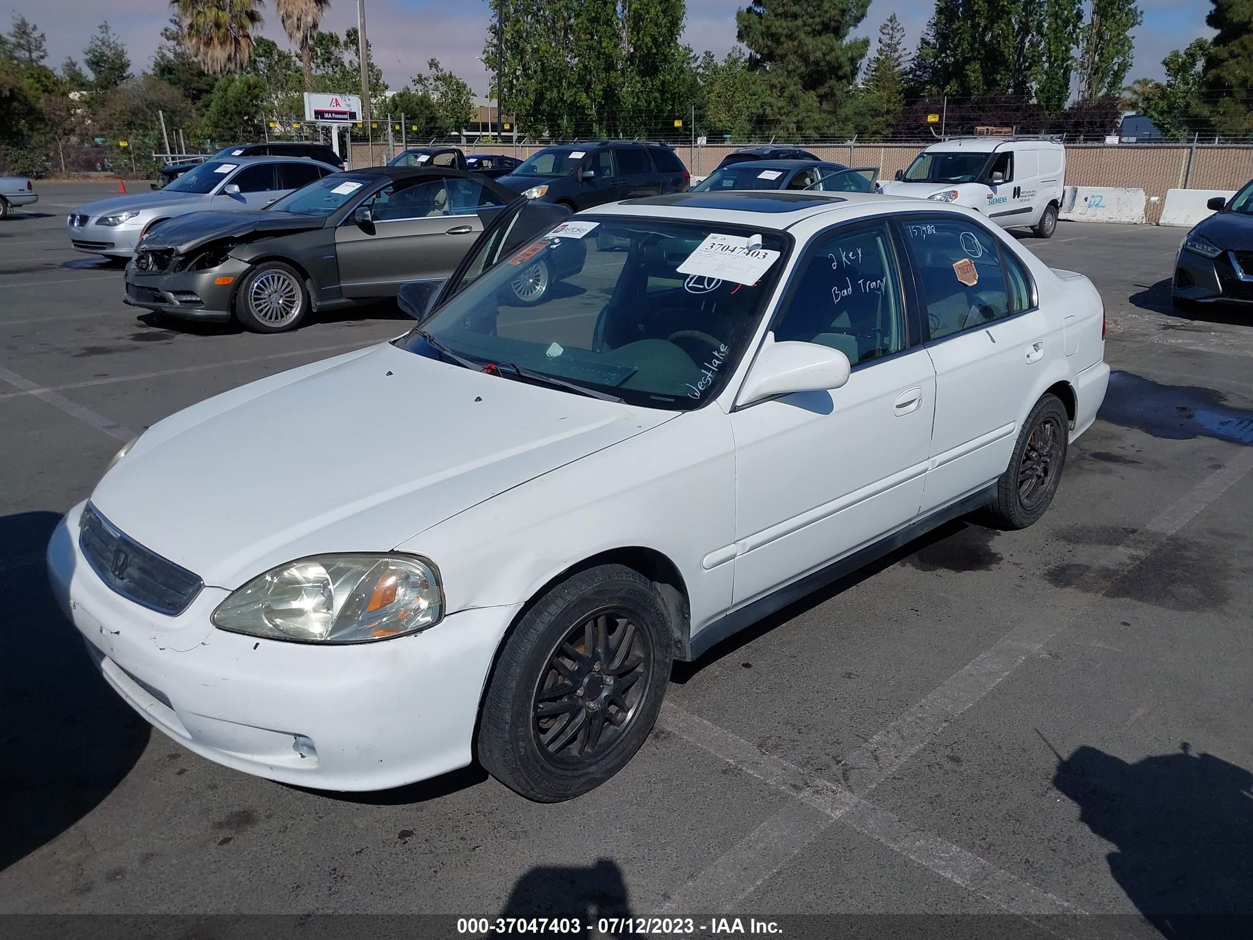 Photo 1 VIN: JHMEJ8645XS000052 - HONDA CIVIC 