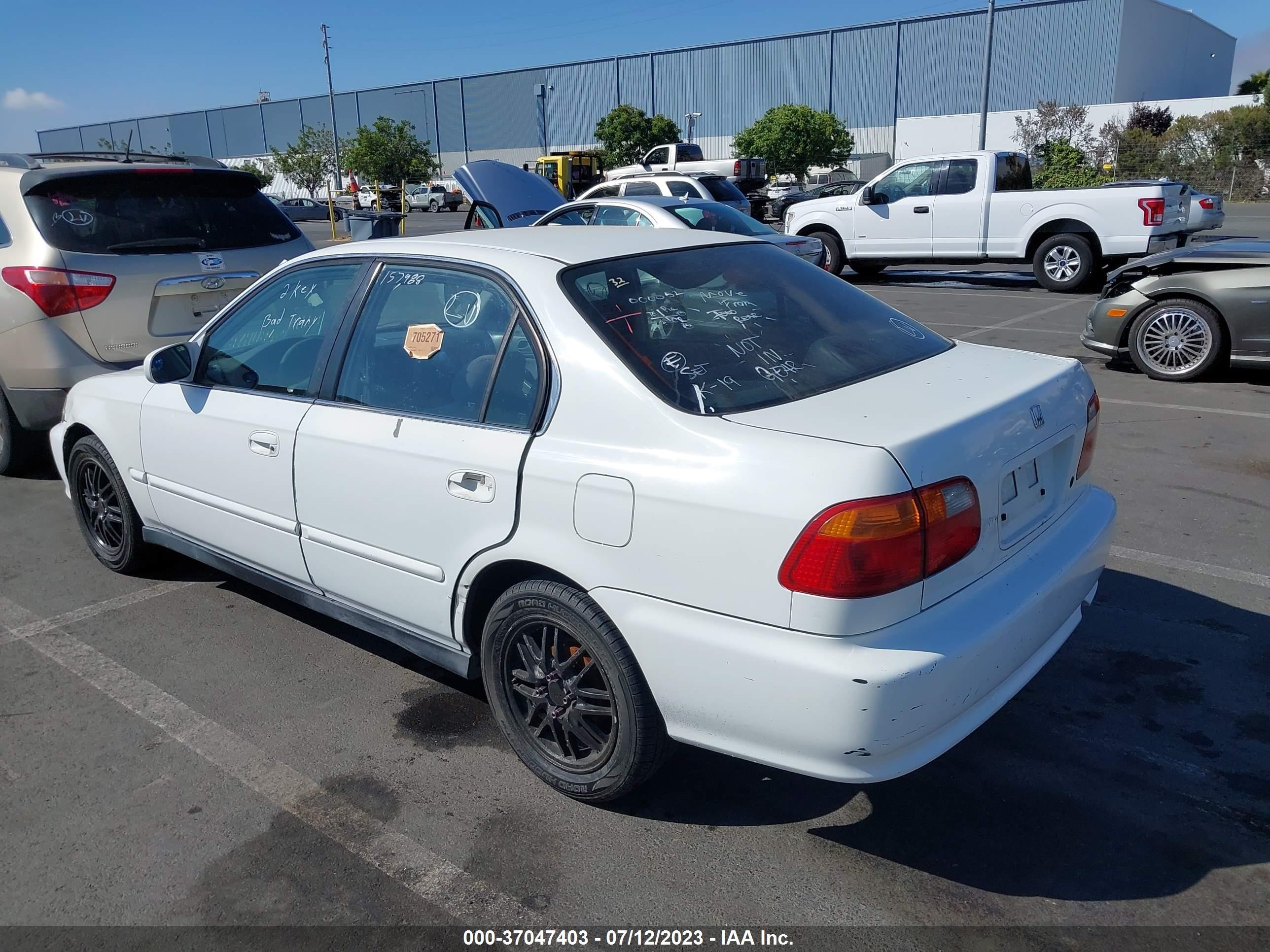 Photo 2 VIN: JHMEJ8645XS000052 - HONDA CIVIC 