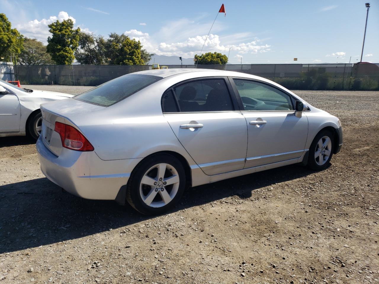 Photo 2 VIN: JHMFA16886S012046 - HONDA CIVIC 