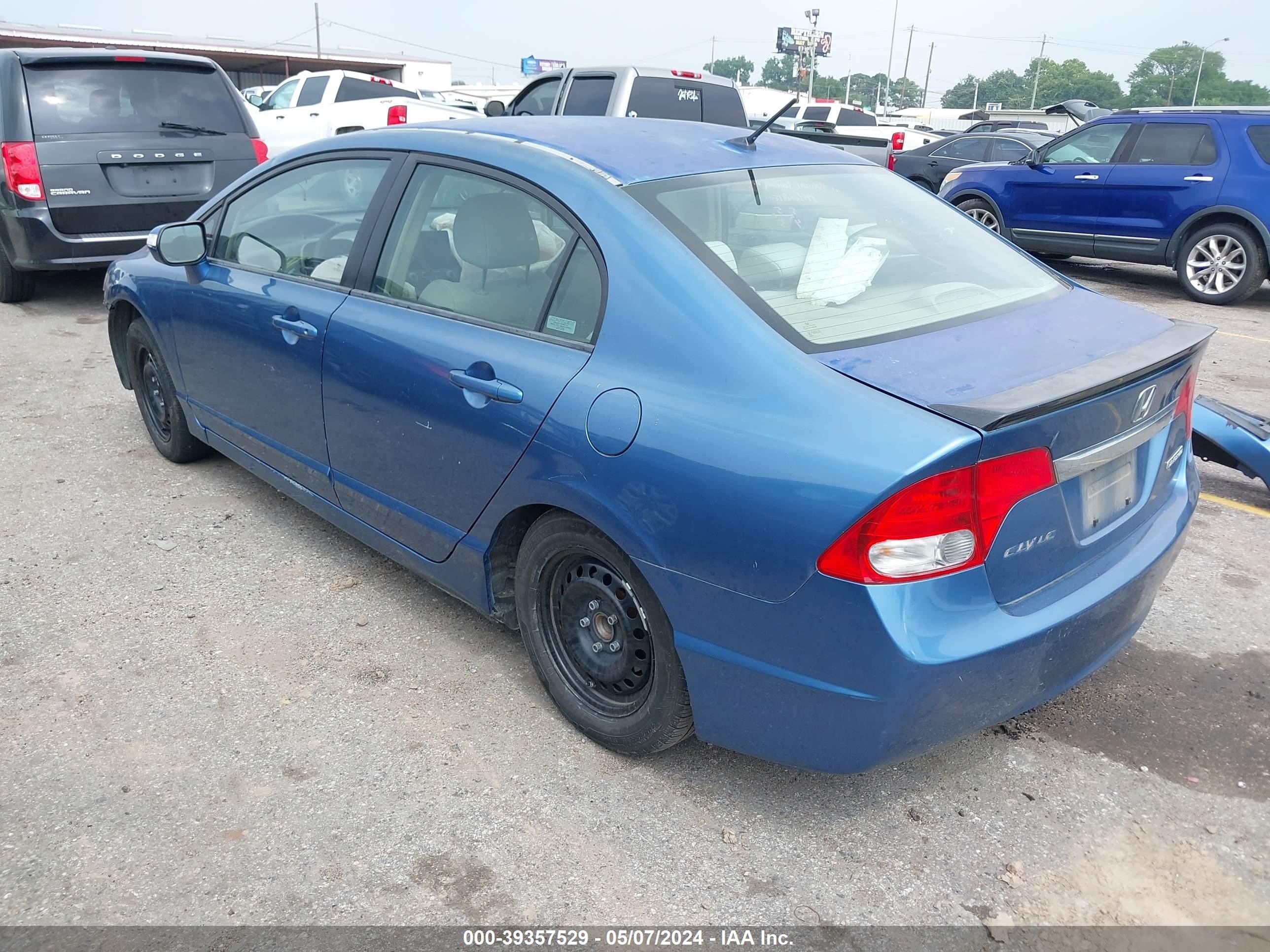 Photo 2 VIN: JHMFA36269S017015 - HONDA CIVIC 