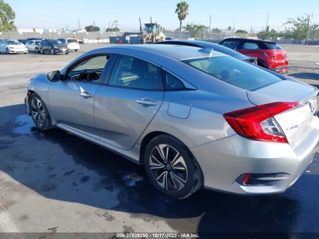 Photo 2 VIN: JHMFC1F30JX017557 - HONDA CIVIC 