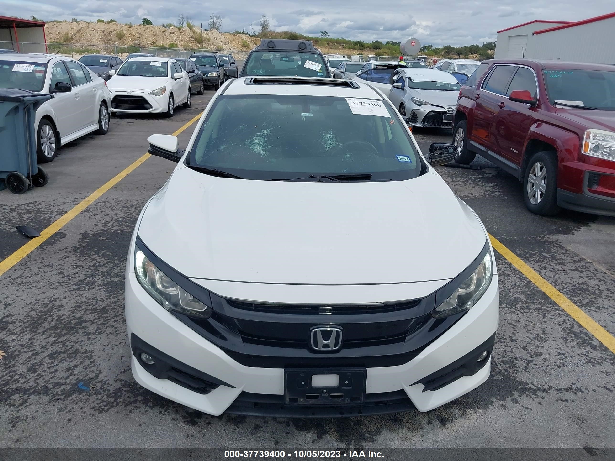 Photo 5 VIN: JHMFC1F30JX022306 - HONDA CIVIC 