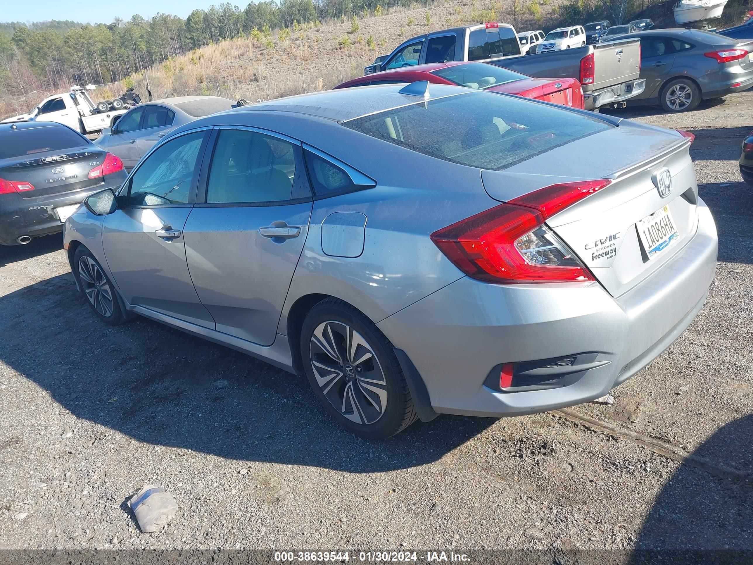 Photo 2 VIN: JHMFC1F35JX001774 - HONDA CIVIC 