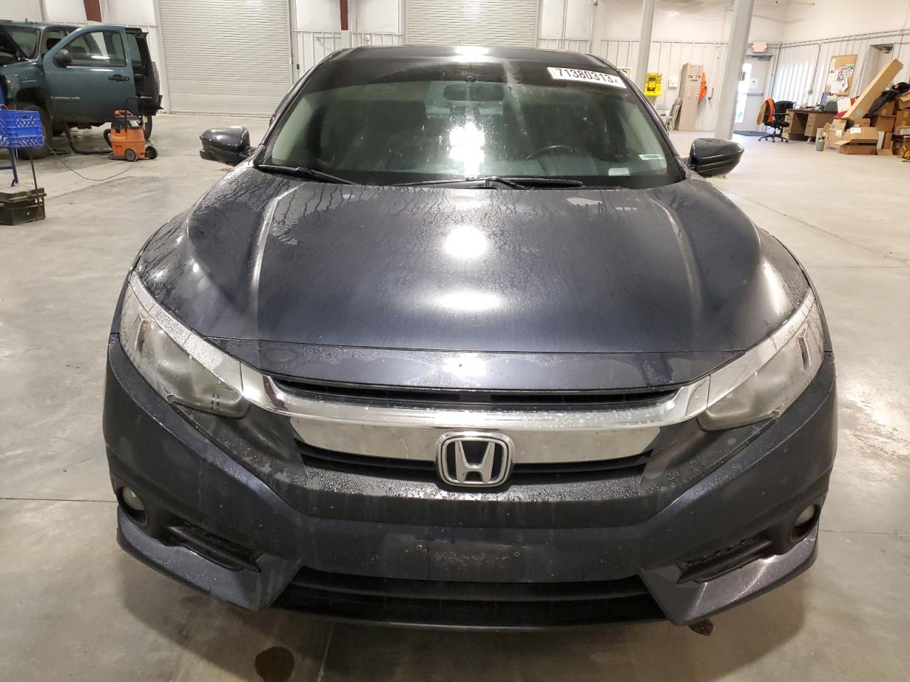 Photo 4 VIN: JHMFC1F35JX008644 - HONDA CIVIC 