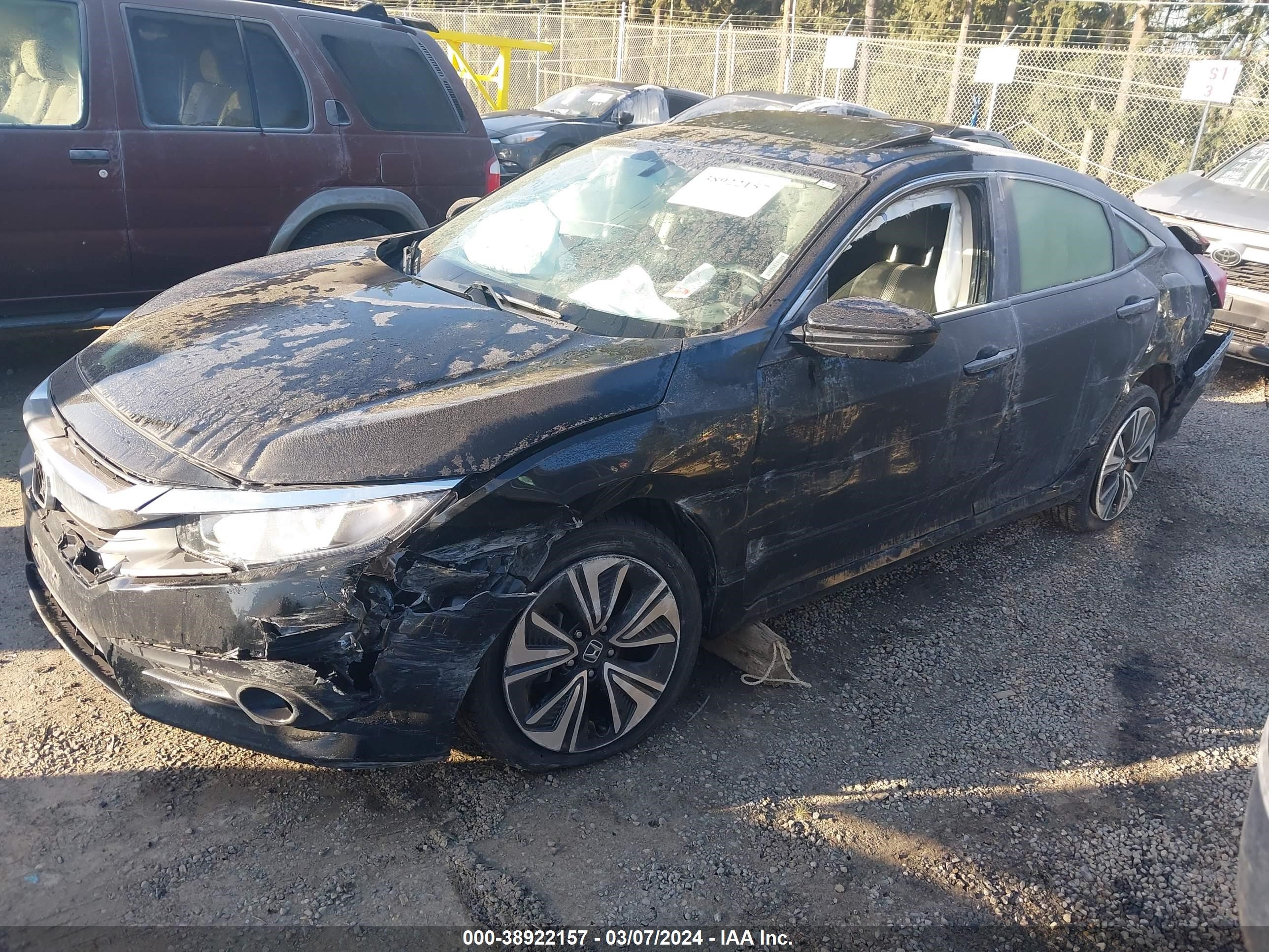 Photo 1 VIN: JHMFC1F35JX011754 - HONDA CIVIC 