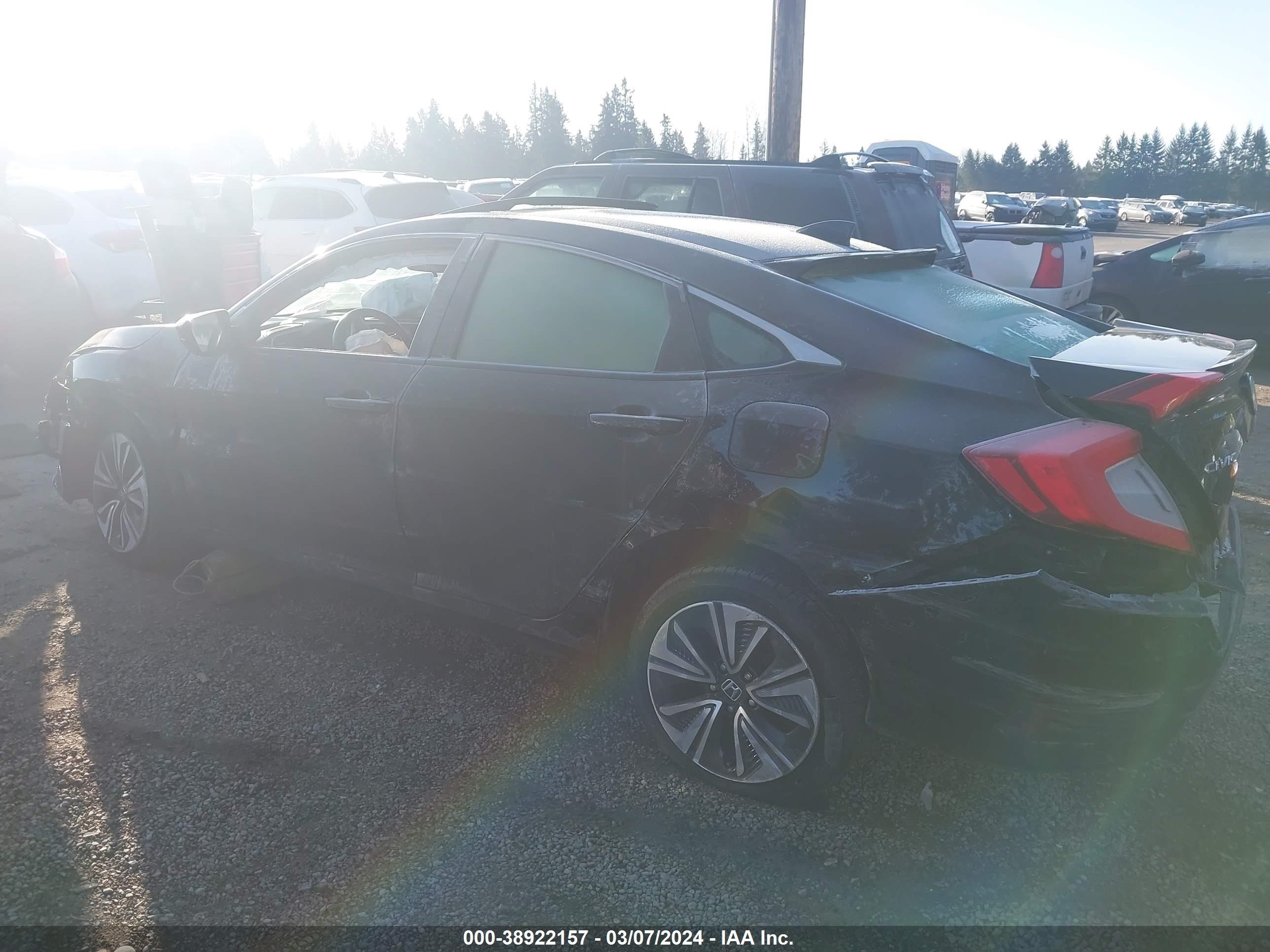 Photo 13 VIN: JHMFC1F35JX011754 - HONDA CIVIC 