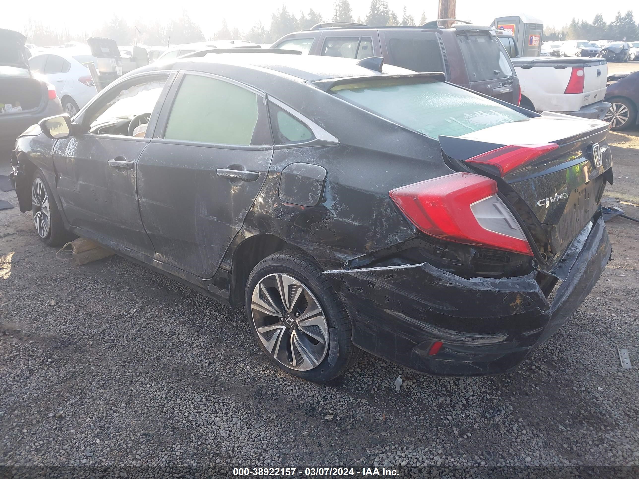 Photo 2 VIN: JHMFC1F35JX011754 - HONDA CIVIC 