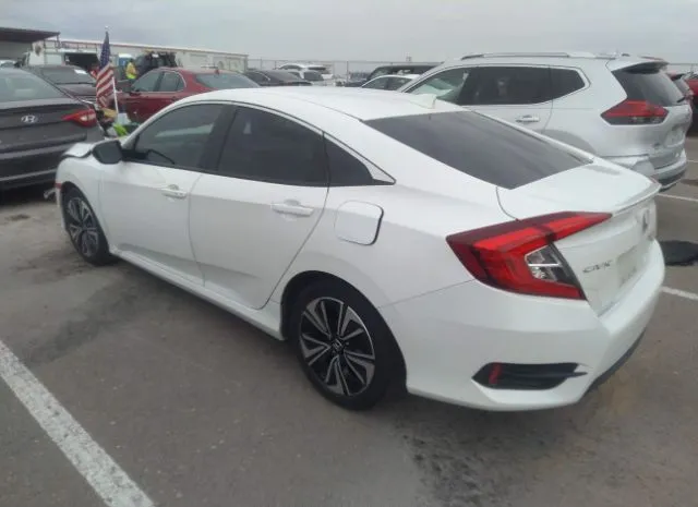 Photo 2 VIN: JHMFC1F36JX036582 - HONDA CIVIC SEDAN 