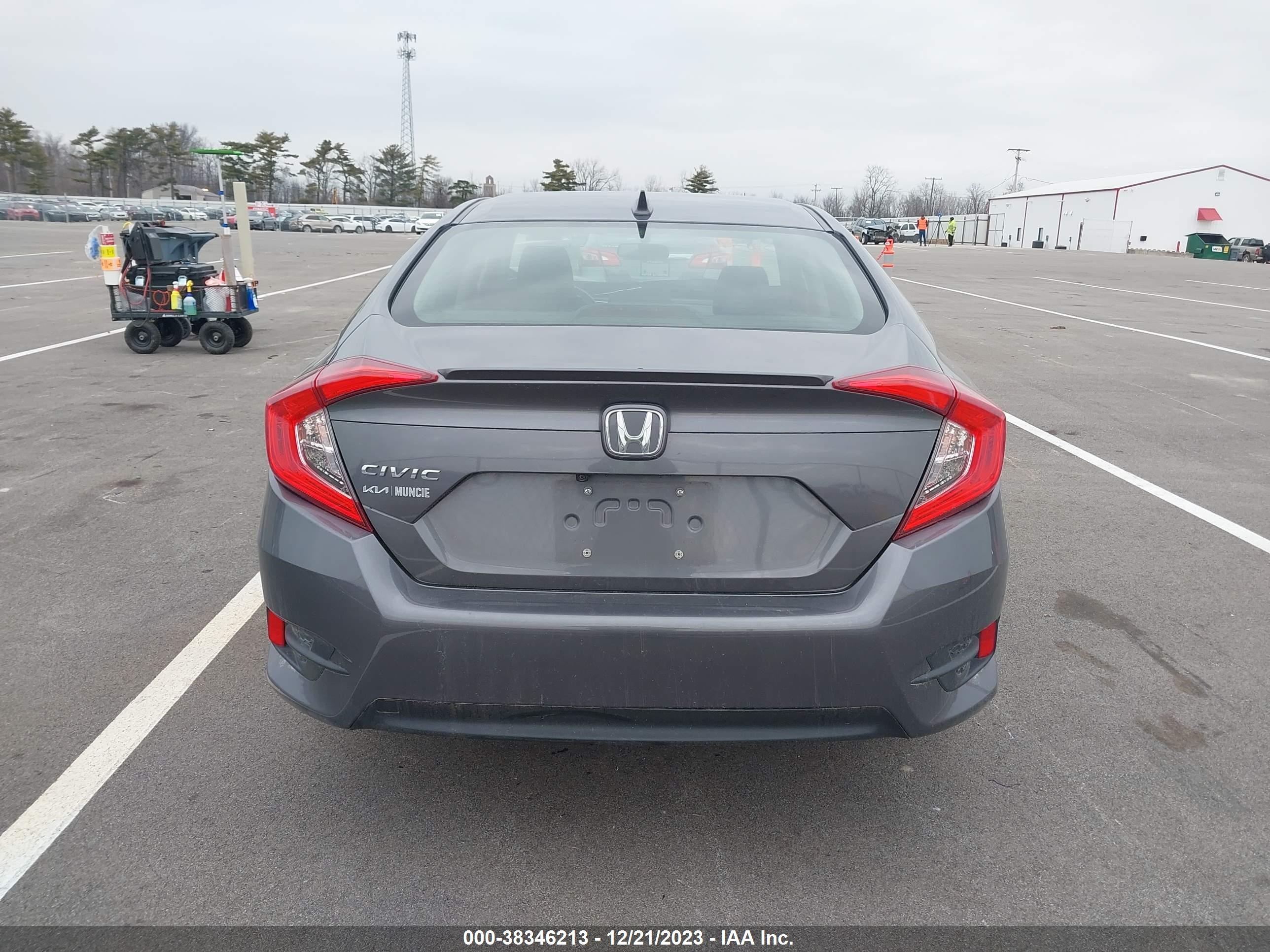 Photo 16 VIN: JHMFC1F38JX022697 - HONDA CIVIC 