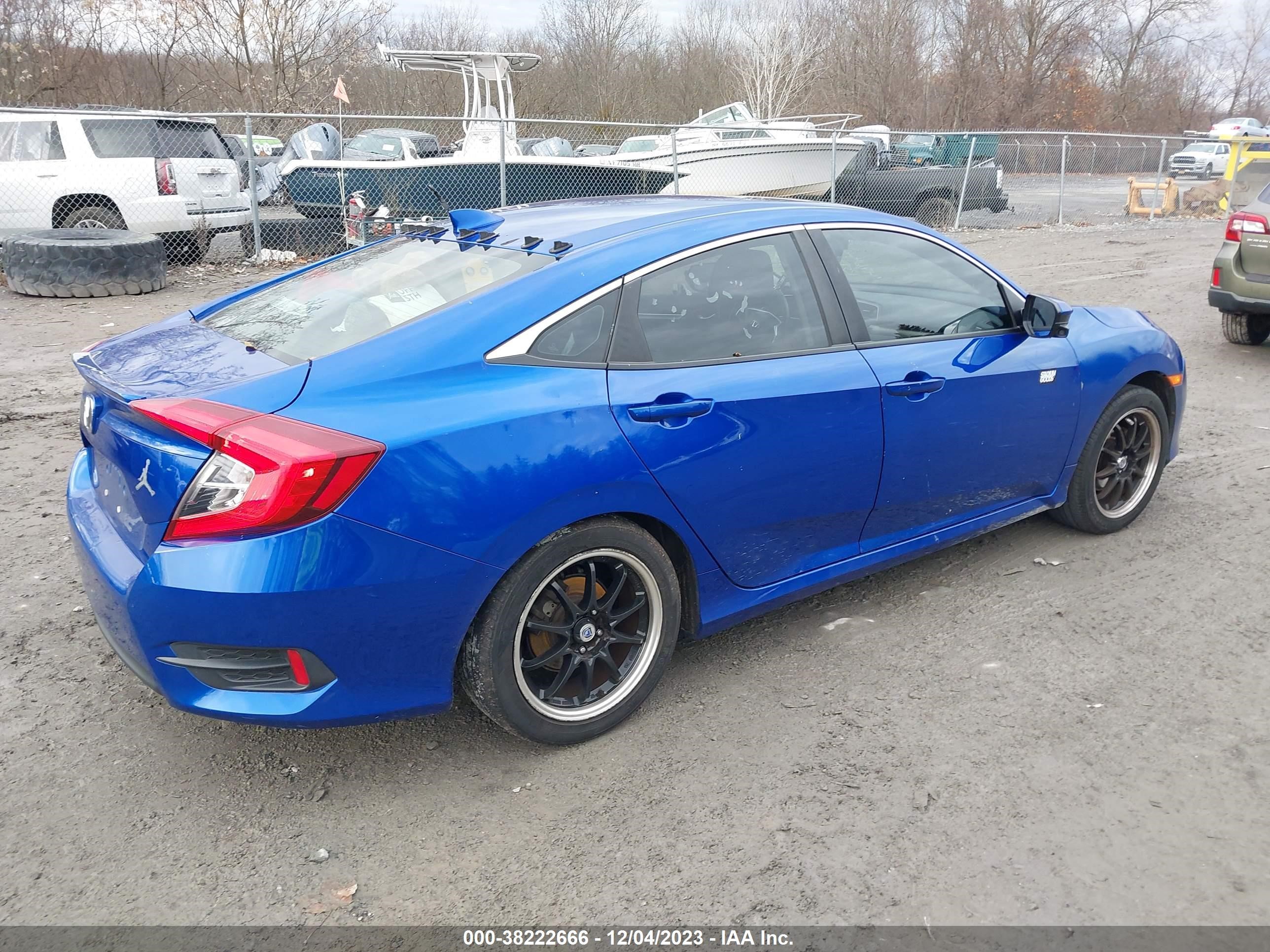 Photo 3 VIN: JHMFC1F39JX018724 - HONDA CIVIC 