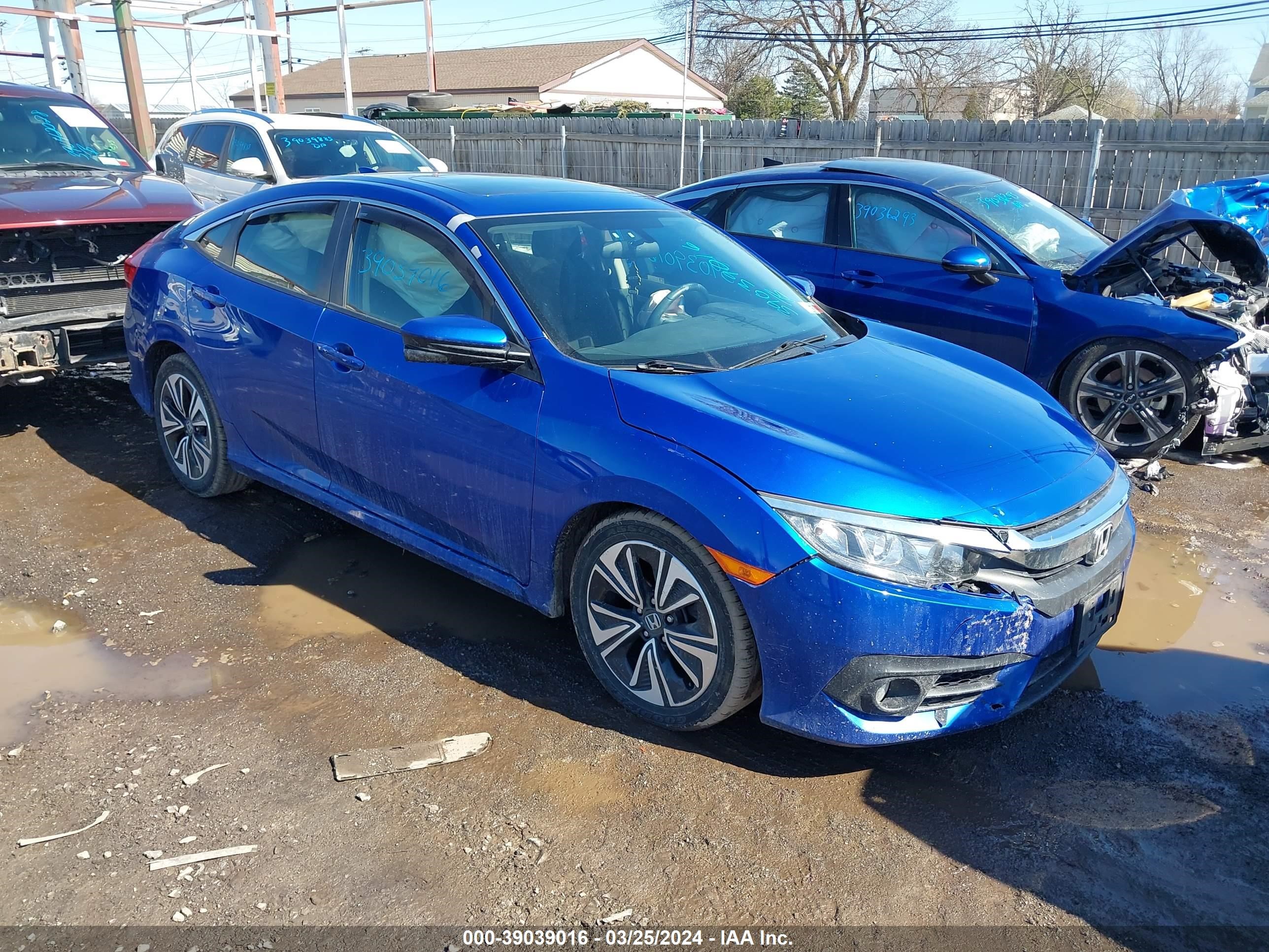 Photo 0 VIN: JHMFC1F39JX043459 - HONDA CIVIC 