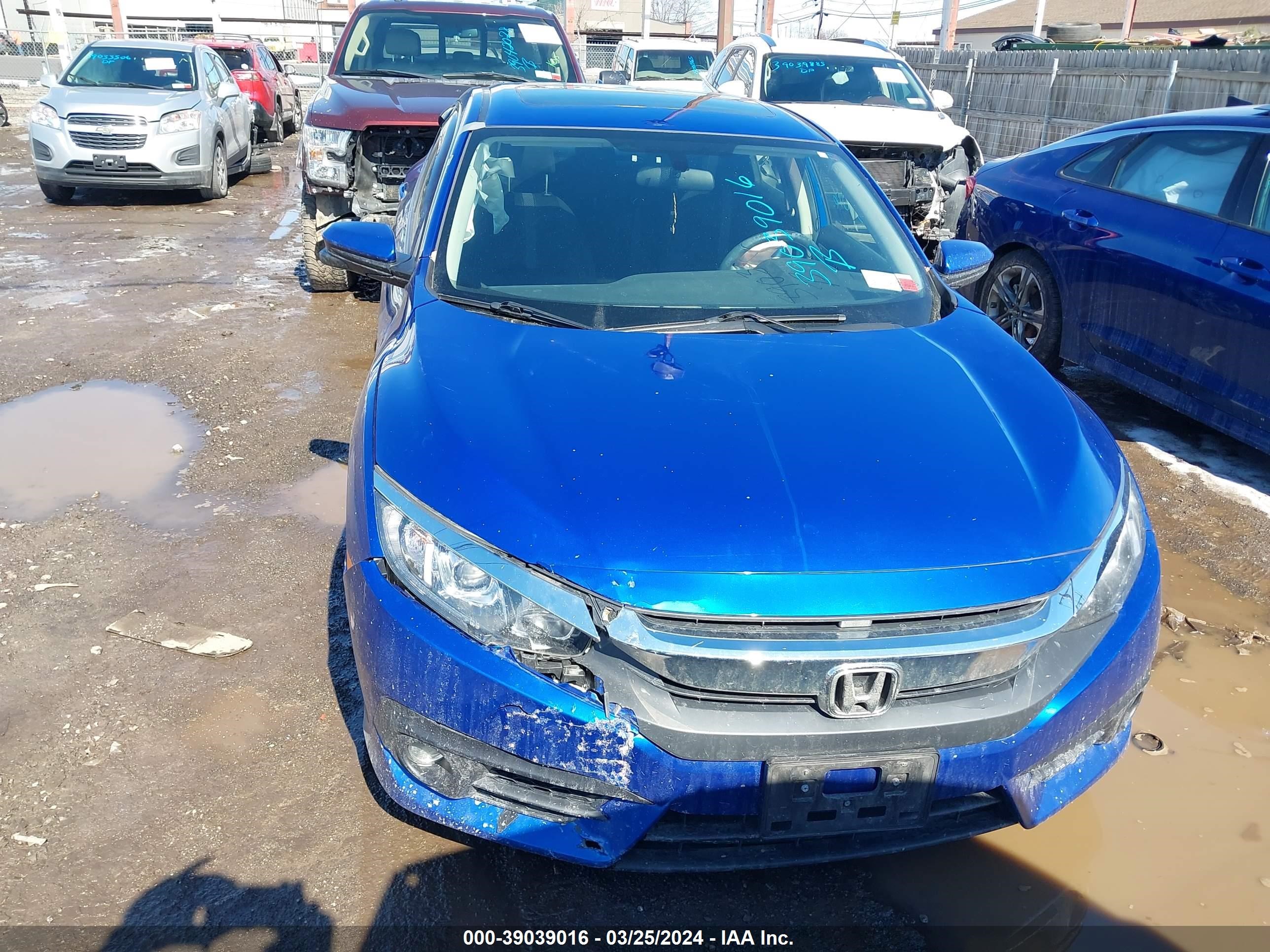 Photo 11 VIN: JHMFC1F39JX043459 - HONDA CIVIC 