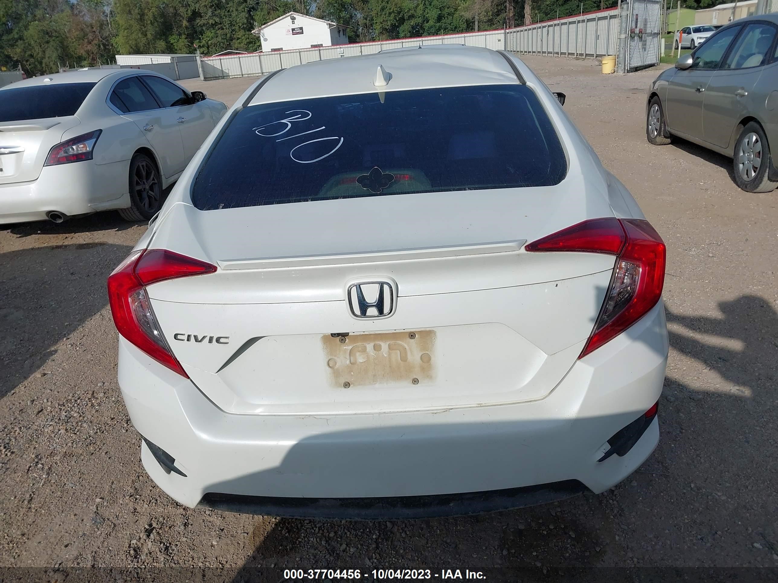 Photo 15 VIN: JHMFC1F71JX040316 - HONDA CIVIC 