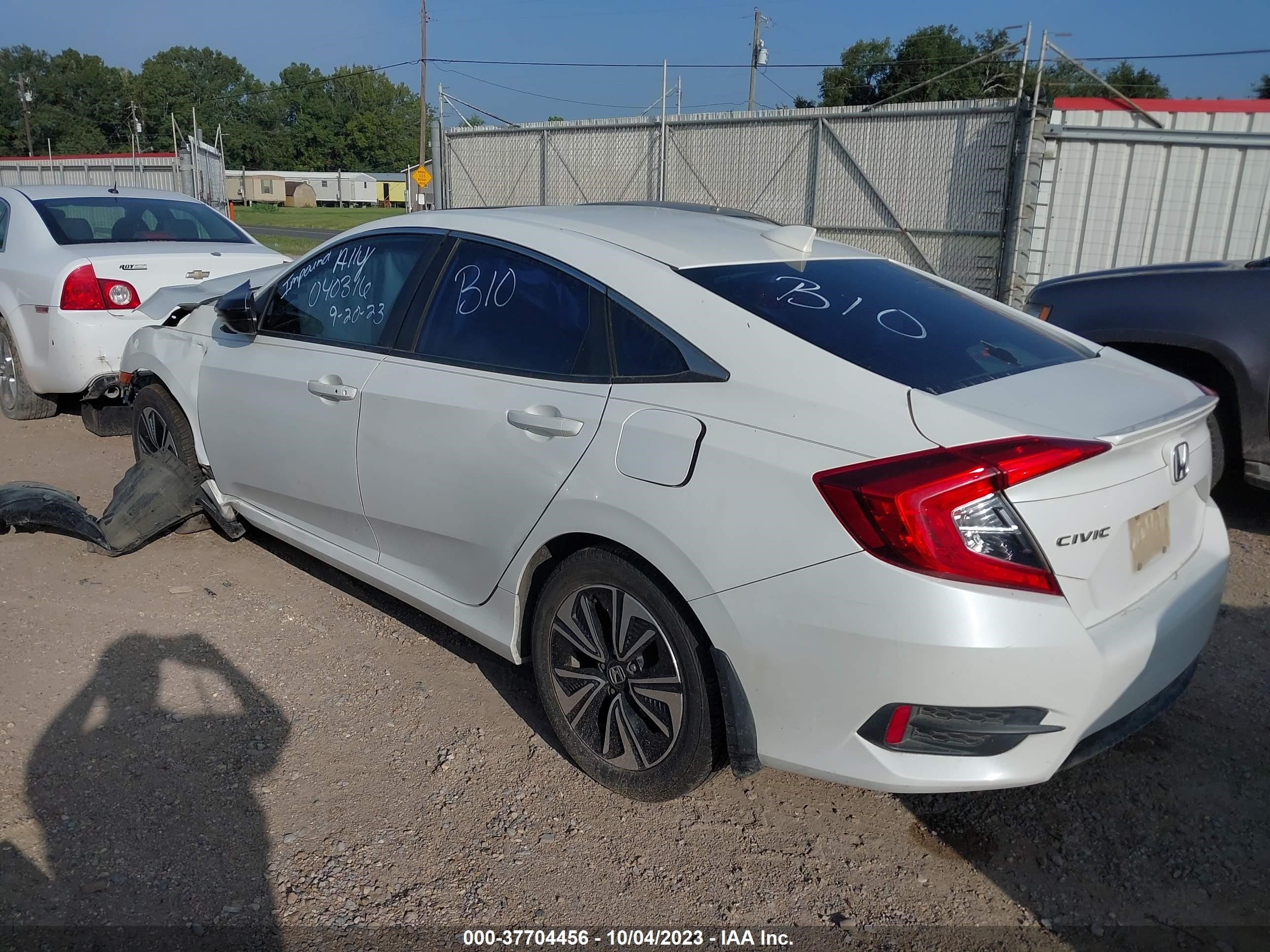 Photo 2 VIN: JHMFC1F71JX040316 - HONDA CIVIC 