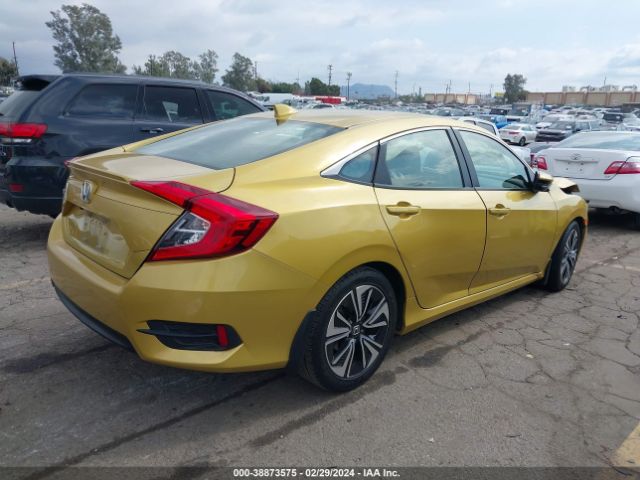 Photo 3 VIN: JHMFC1F74JX041914 - HONDA CIVIC 