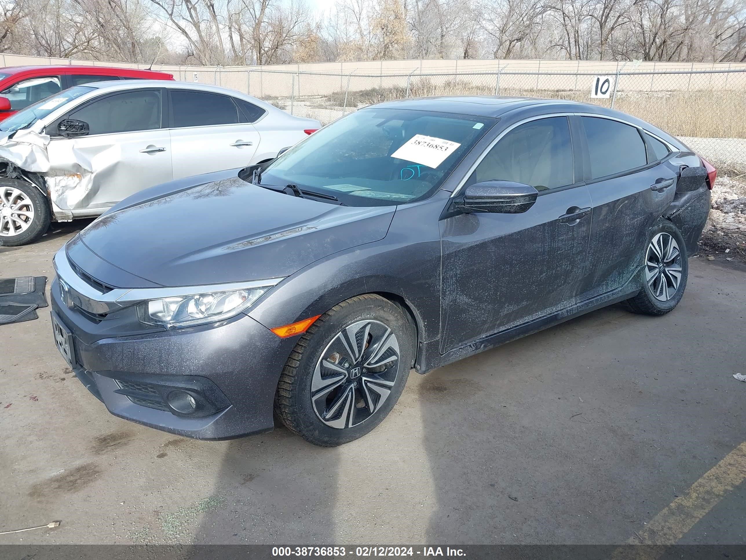 Photo 1 VIN: JHMFC1F77JX009085 - HONDA CIVIC 