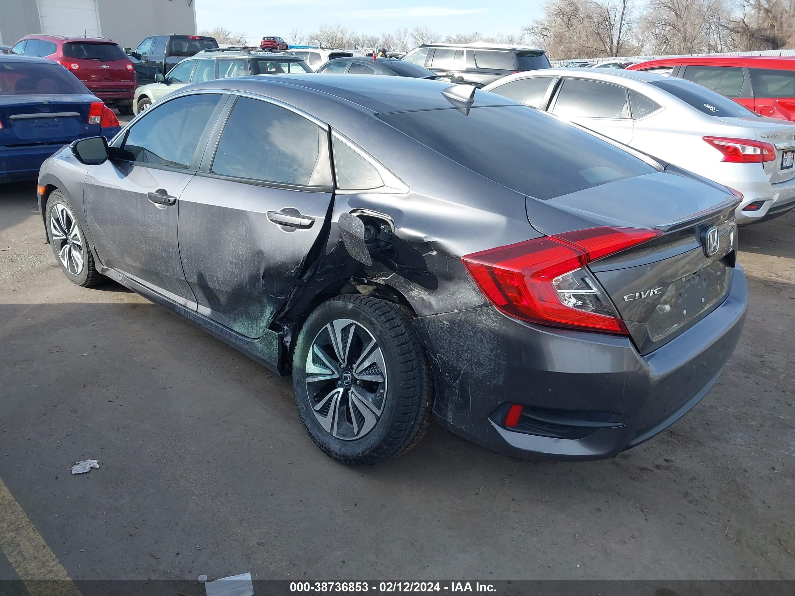 Photo 2 VIN: JHMFC1F77JX009085 - HONDA CIVIC 