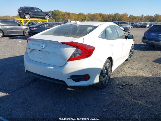 Photo 3 VIN: JHMFC1F77JX032320 - HONDA CIVIC 