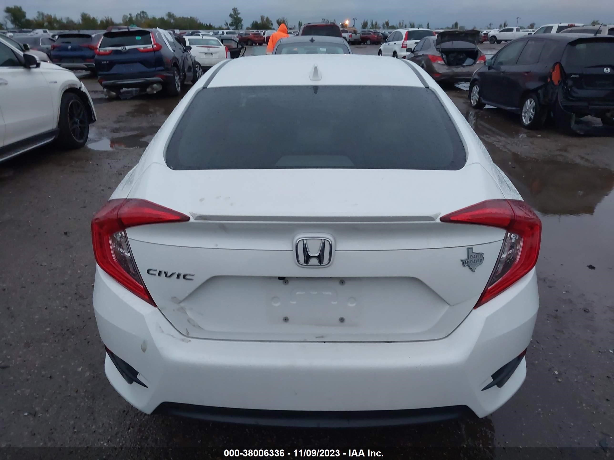 Photo 15 VIN: JHMFC1F77JX040322 - HONDA CIVIC 