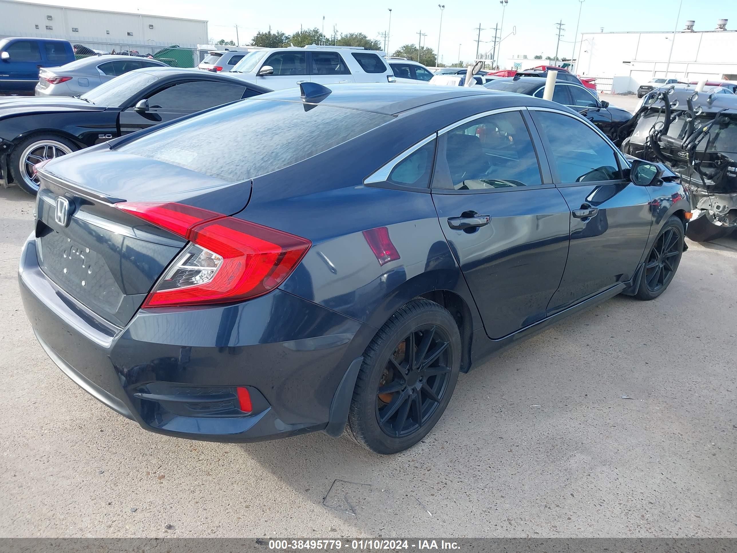 Photo 3 VIN: JHMFC1F78JX007832 - HONDA CIVIC 