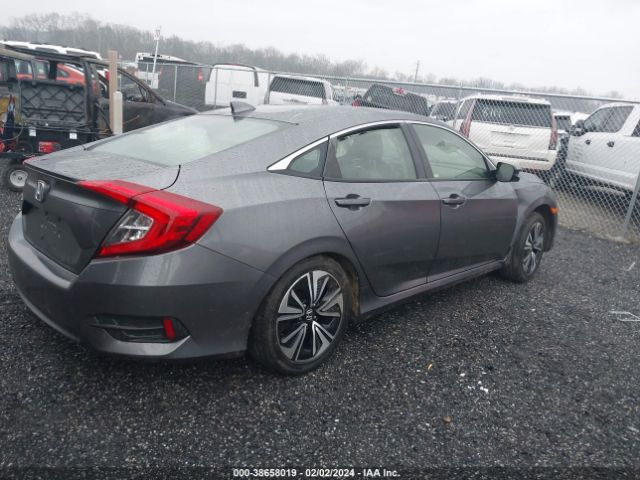 Photo 3 VIN: JHMFC1F86JX036979 - HONDA CIVIC 