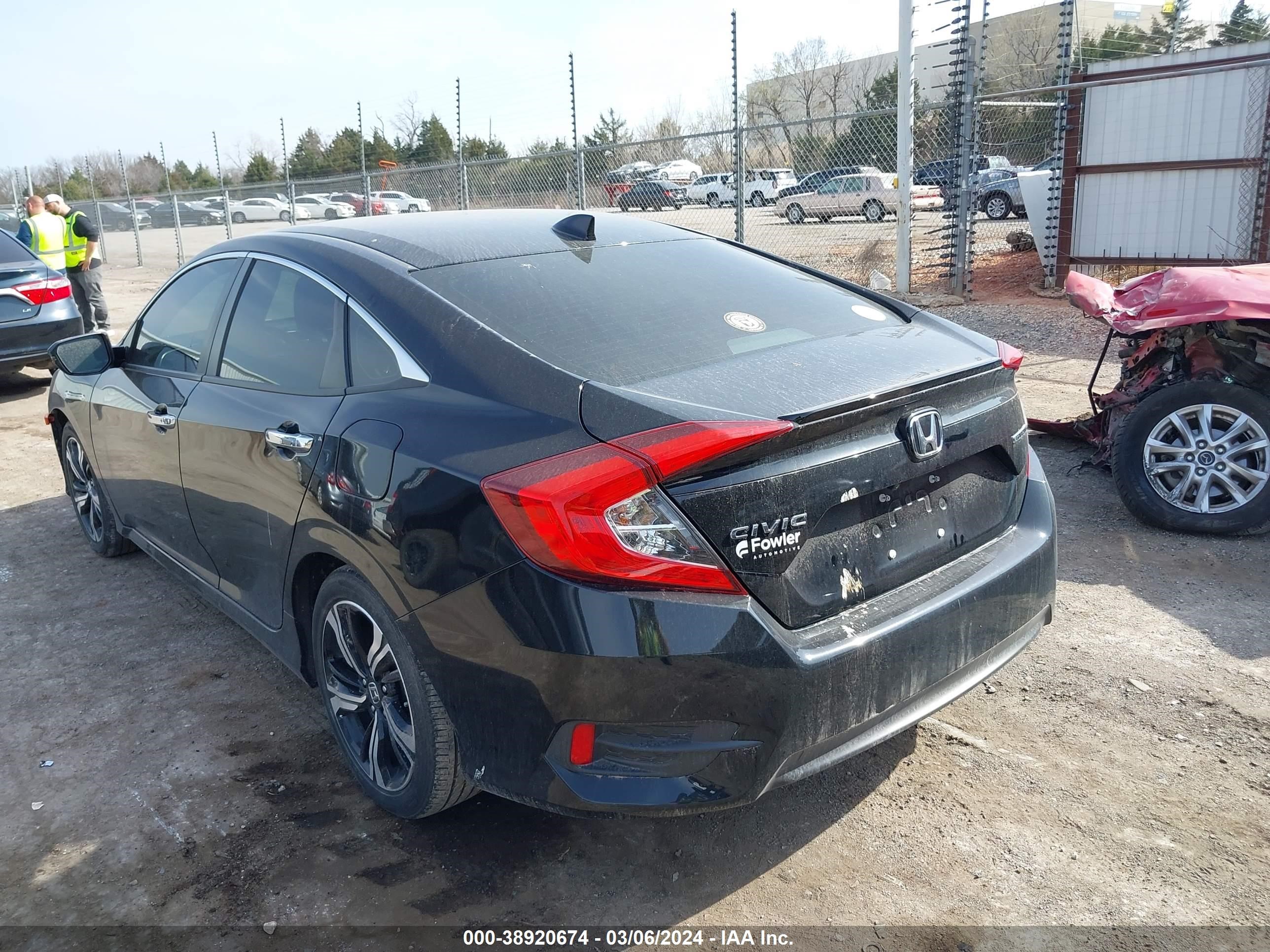 Photo 2 VIN: JHMFC1F91JX019757 - HONDA CIVIC 