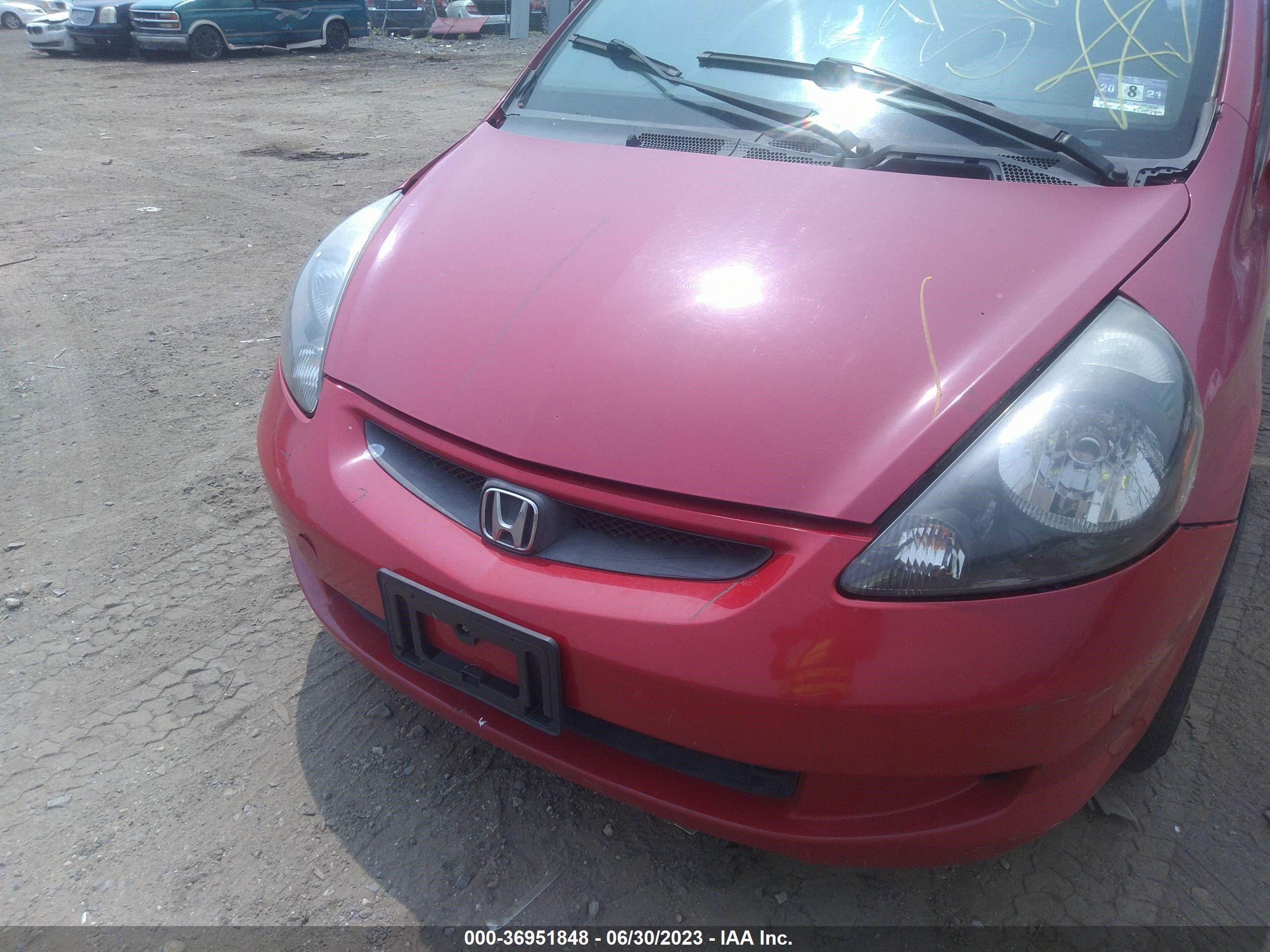 Photo 5 VIN: JHMGD374X8S063974 - HONDA FIT 