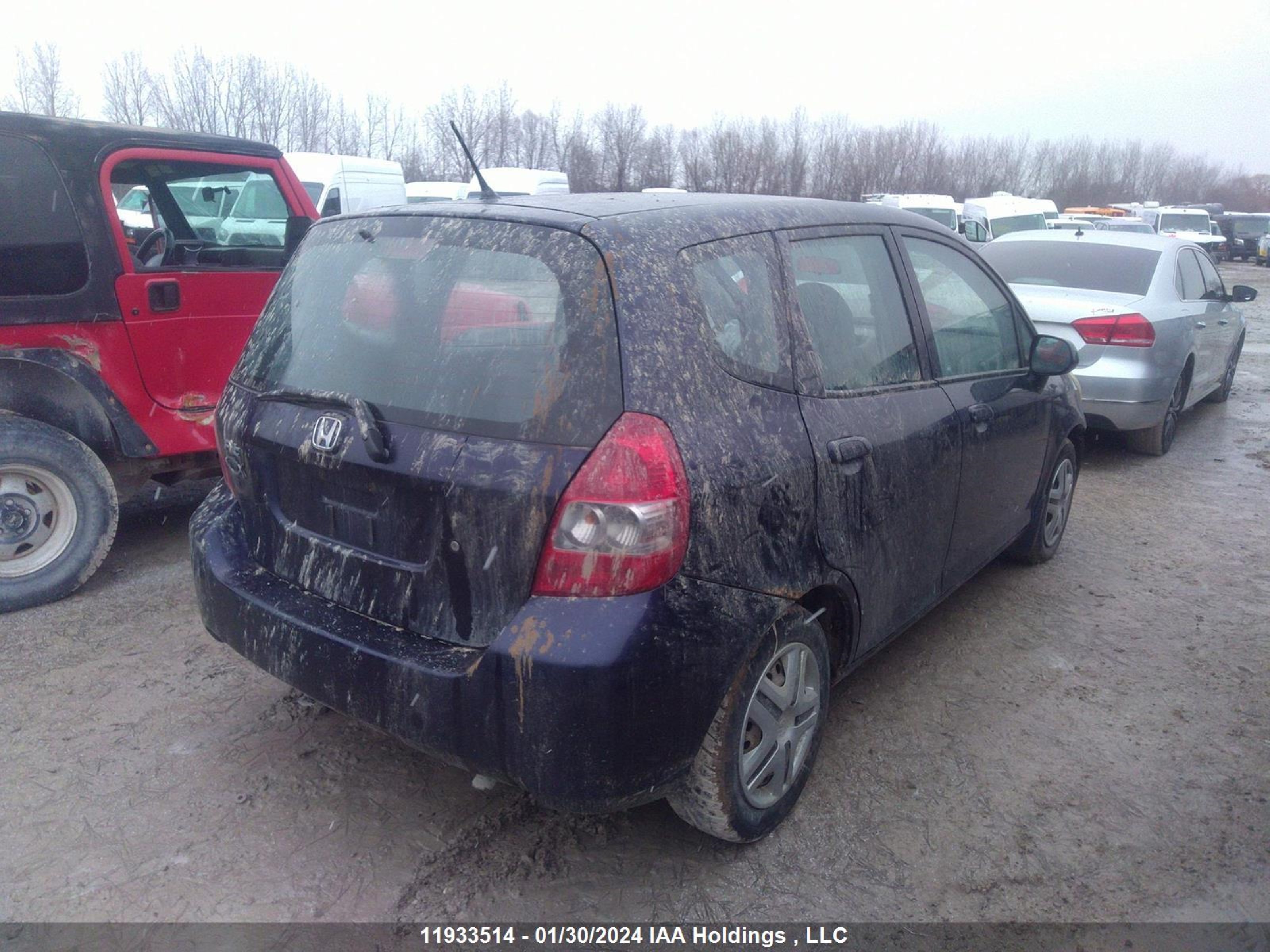 Photo 3 VIN: JHMGD374X8S808982 - HONDA FIT 