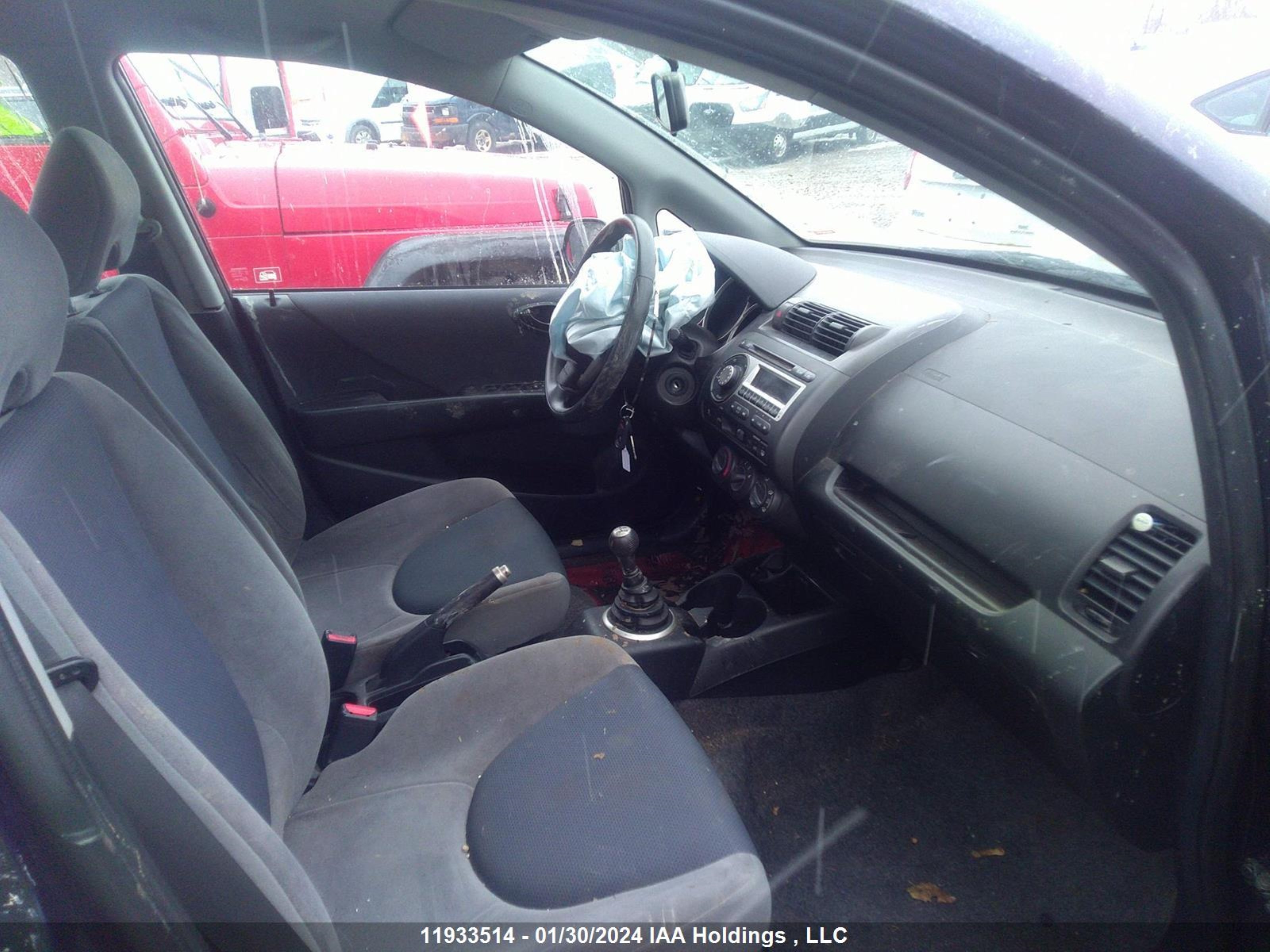 Photo 4 VIN: JHMGD374X8S808982 - HONDA FIT 