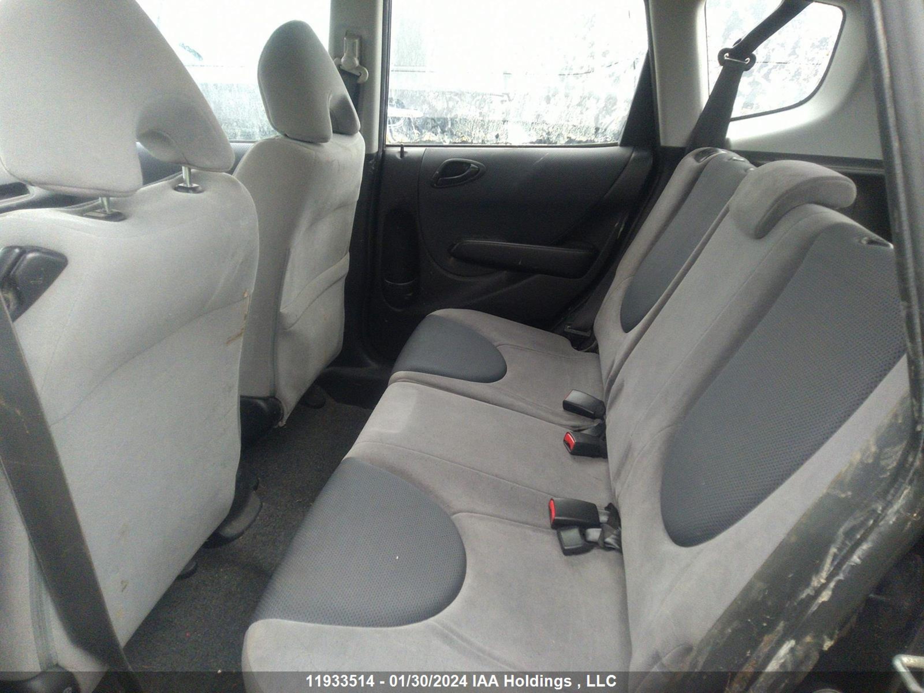 Photo 7 VIN: JHMGD374X8S808982 - HONDA FIT 