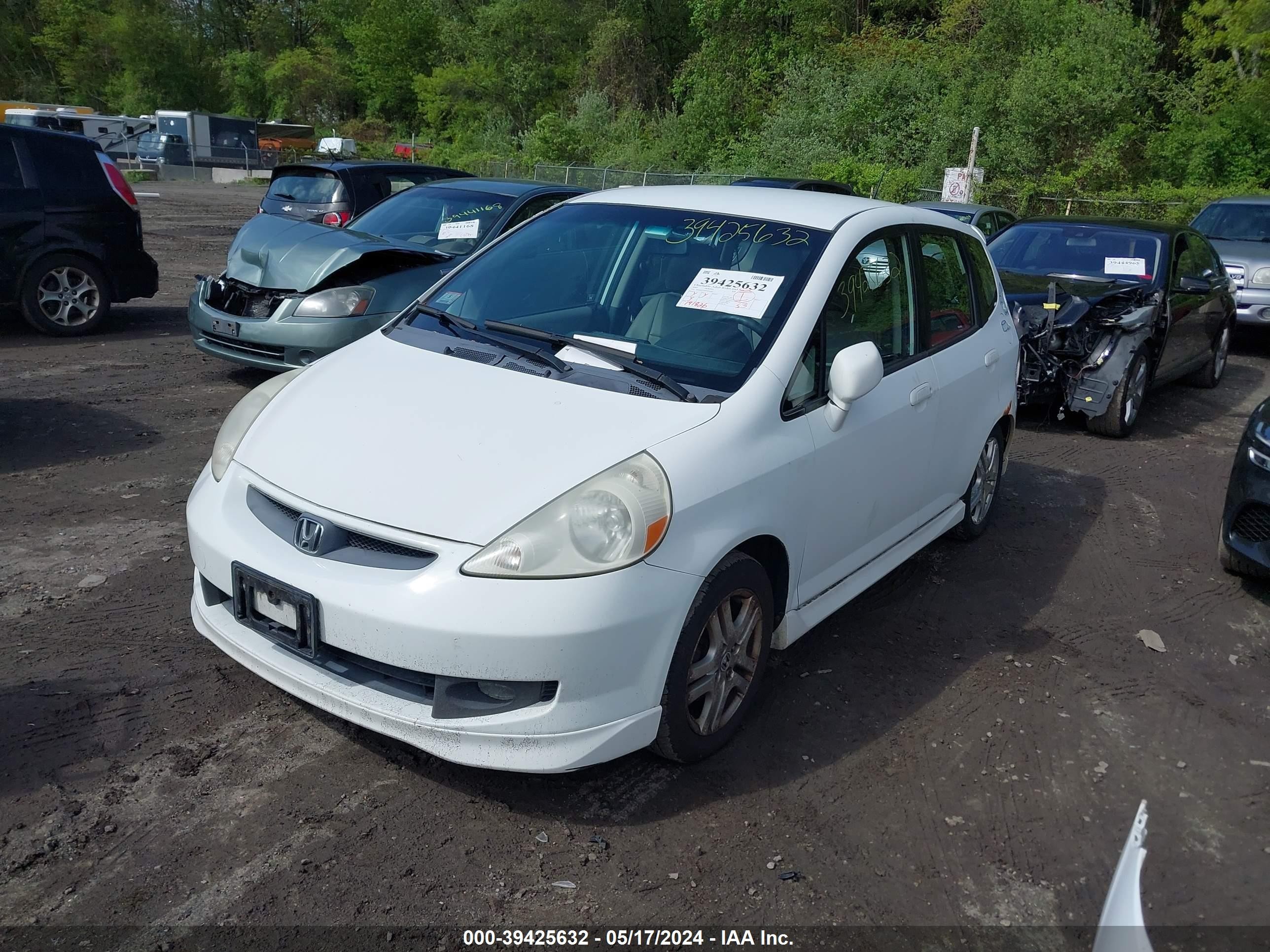 Photo 1 VIN: JHMGD37647S063985 - HONDA FIT 