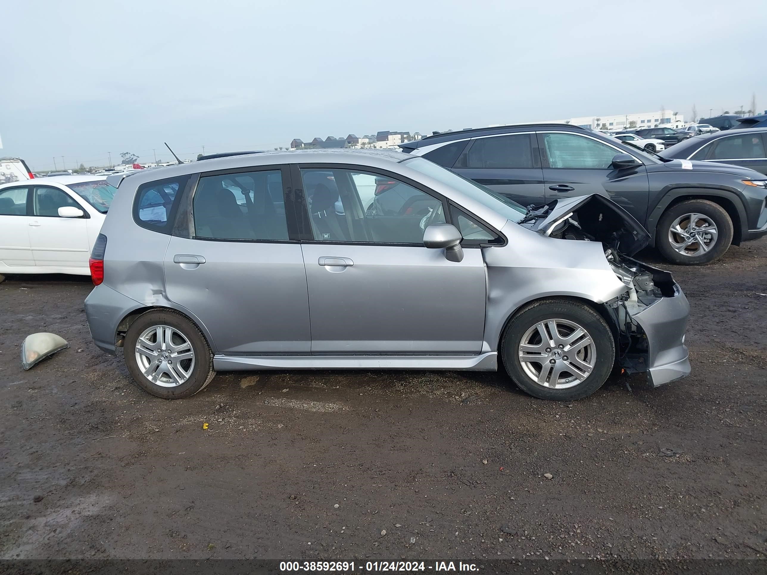 Photo 13 VIN: JHMGD37657S024791 - HONDA FIT 