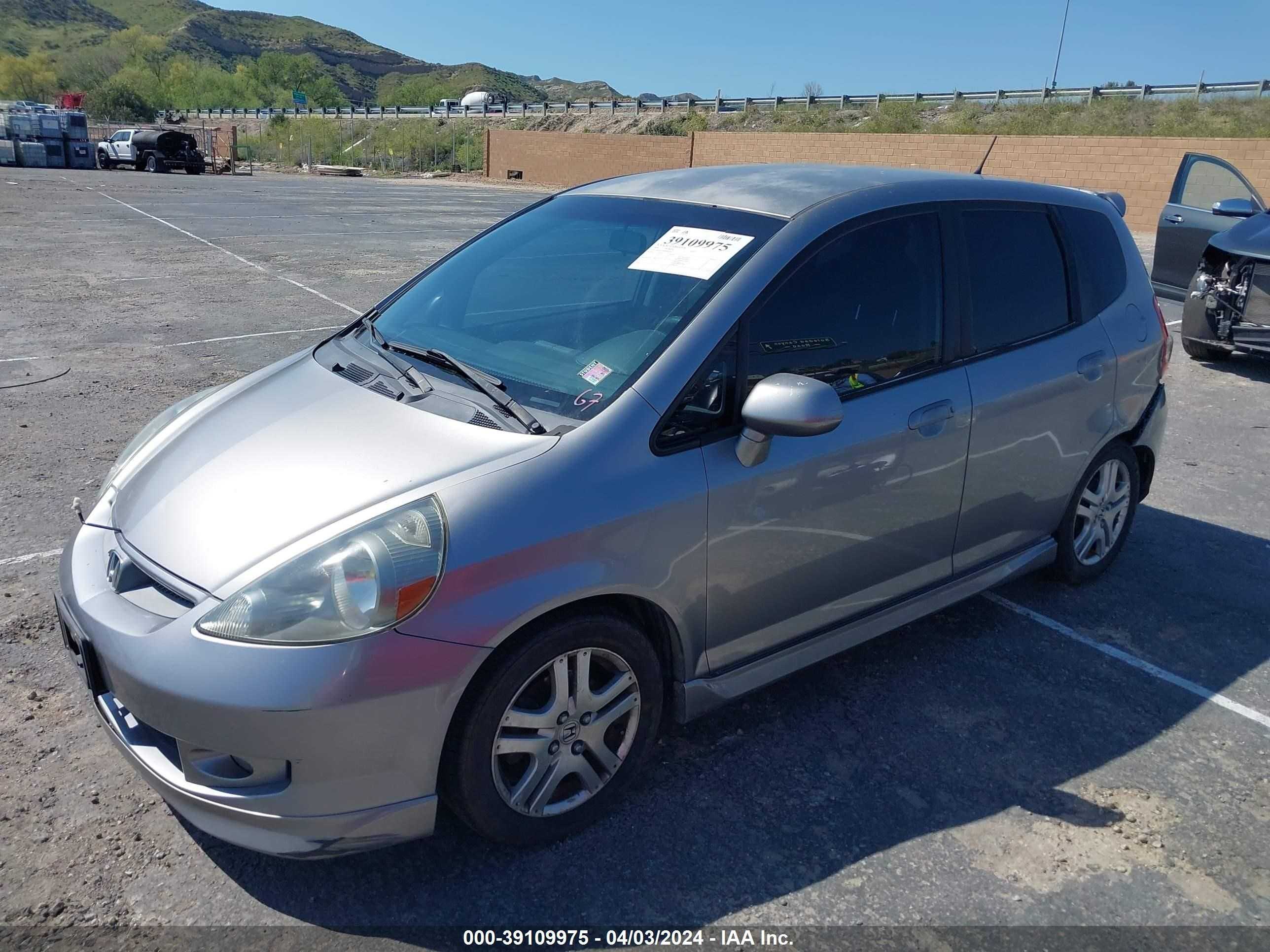 Photo 1 VIN: JHMGD37698S064034 - HONDA FIT 