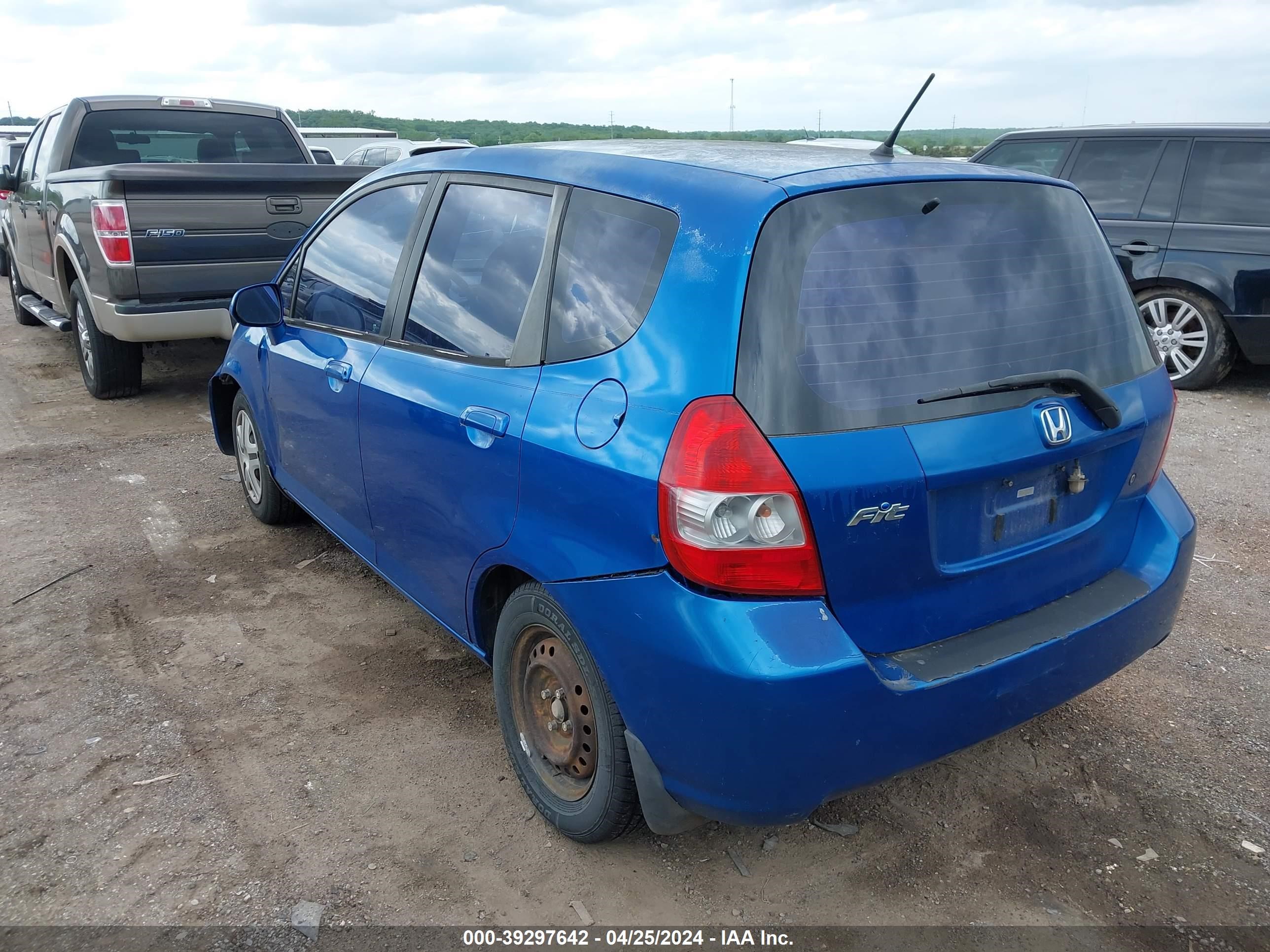 Photo 2 VIN: JHMGD38418S019165 - HONDA FIT 