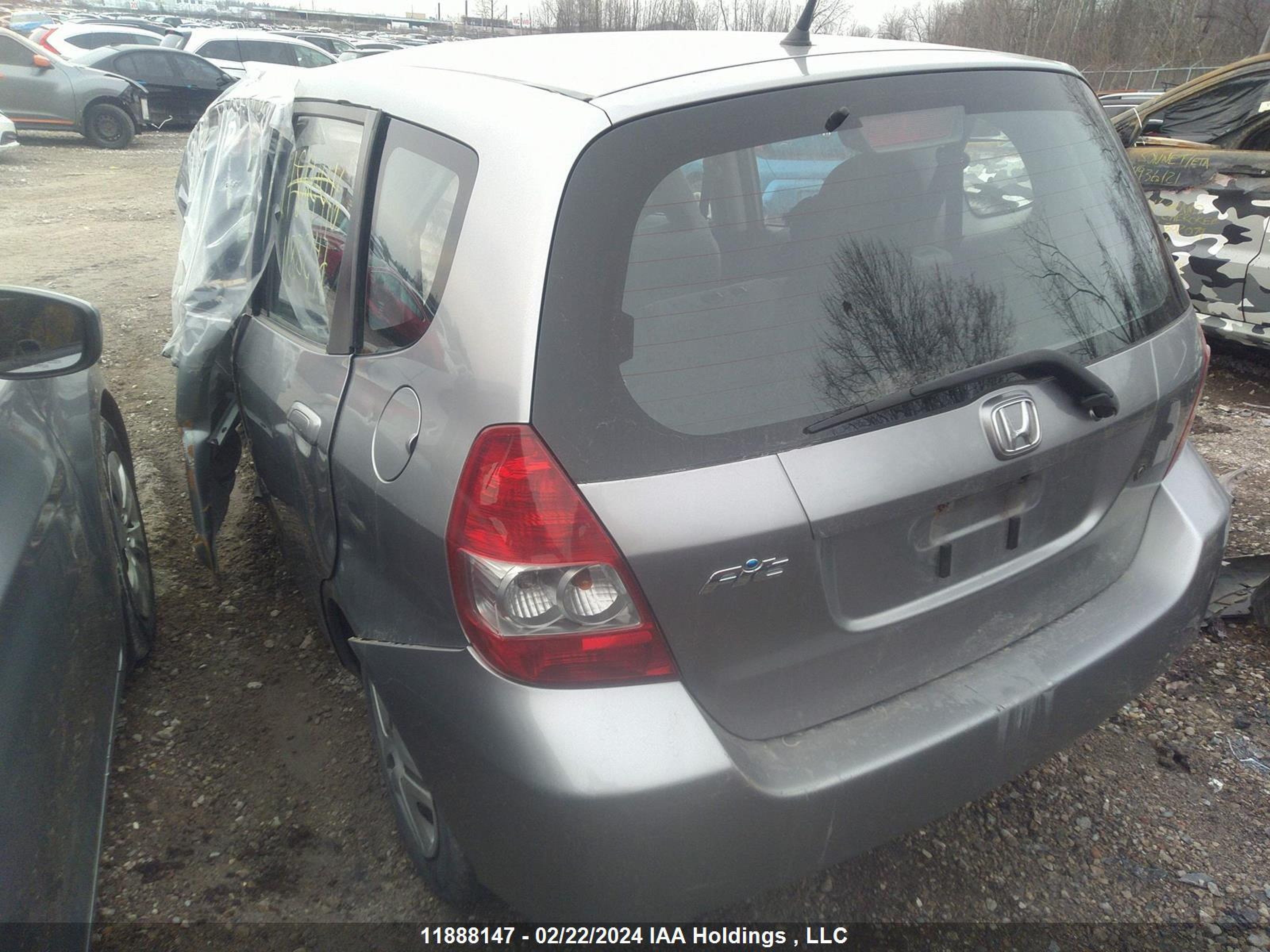 Photo 2 VIN: JHMGD38427S813168 - HONDA FIT 