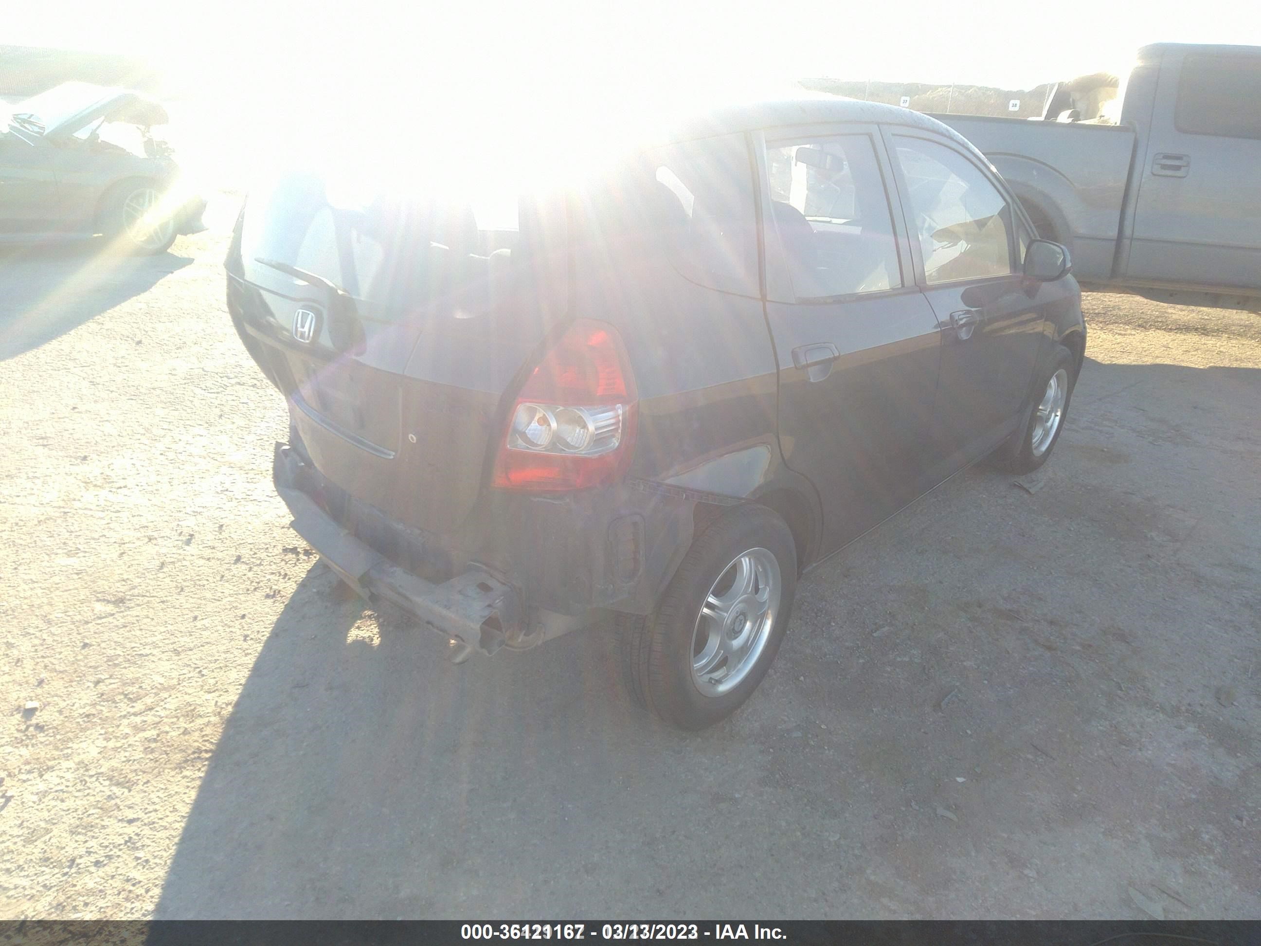 Photo 3 VIN: JHMGD38448S071843 - HONDA FIT 