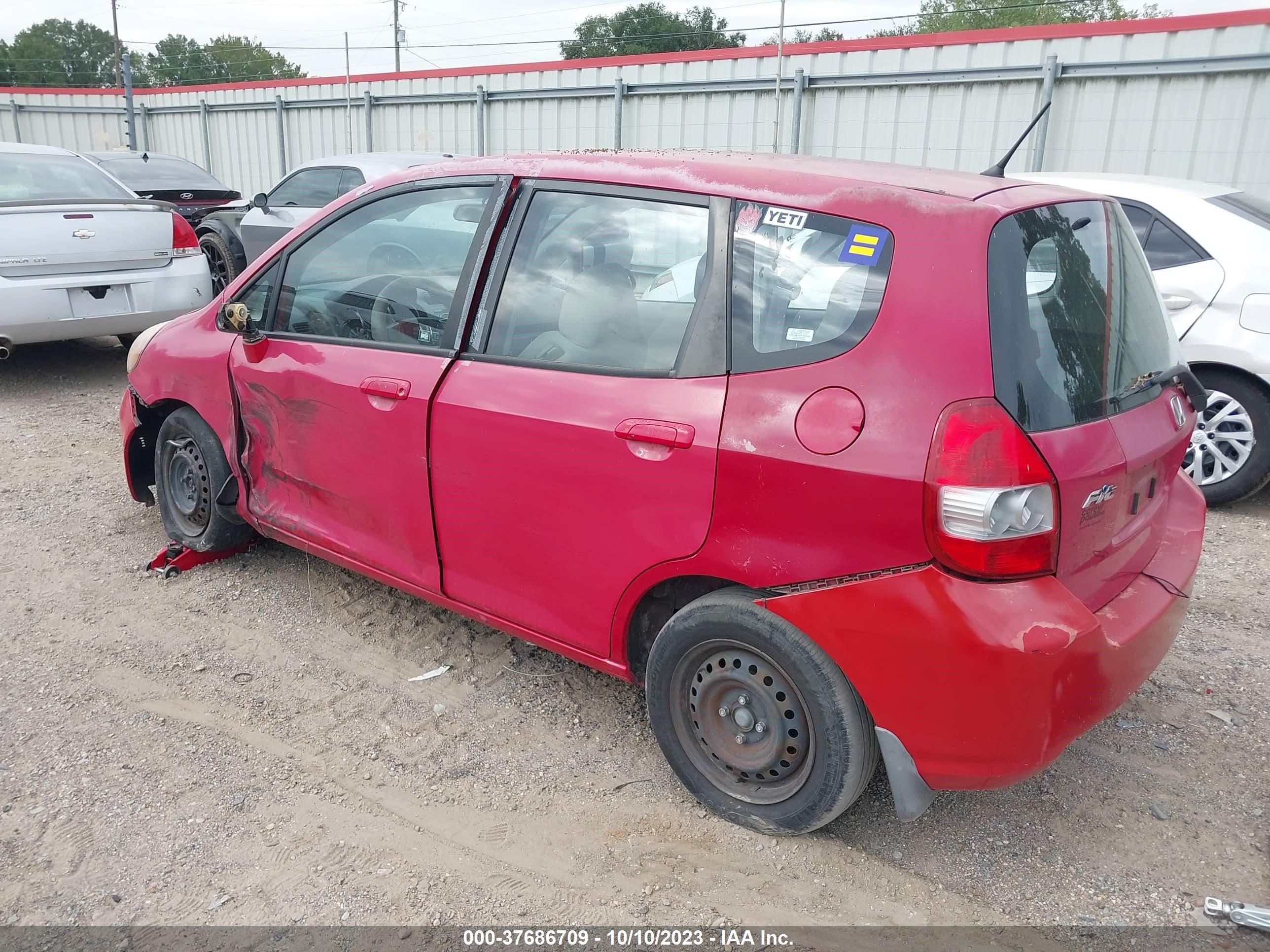 Photo 2 VIN: JHMGD384X7S052552 - HONDA FIT 