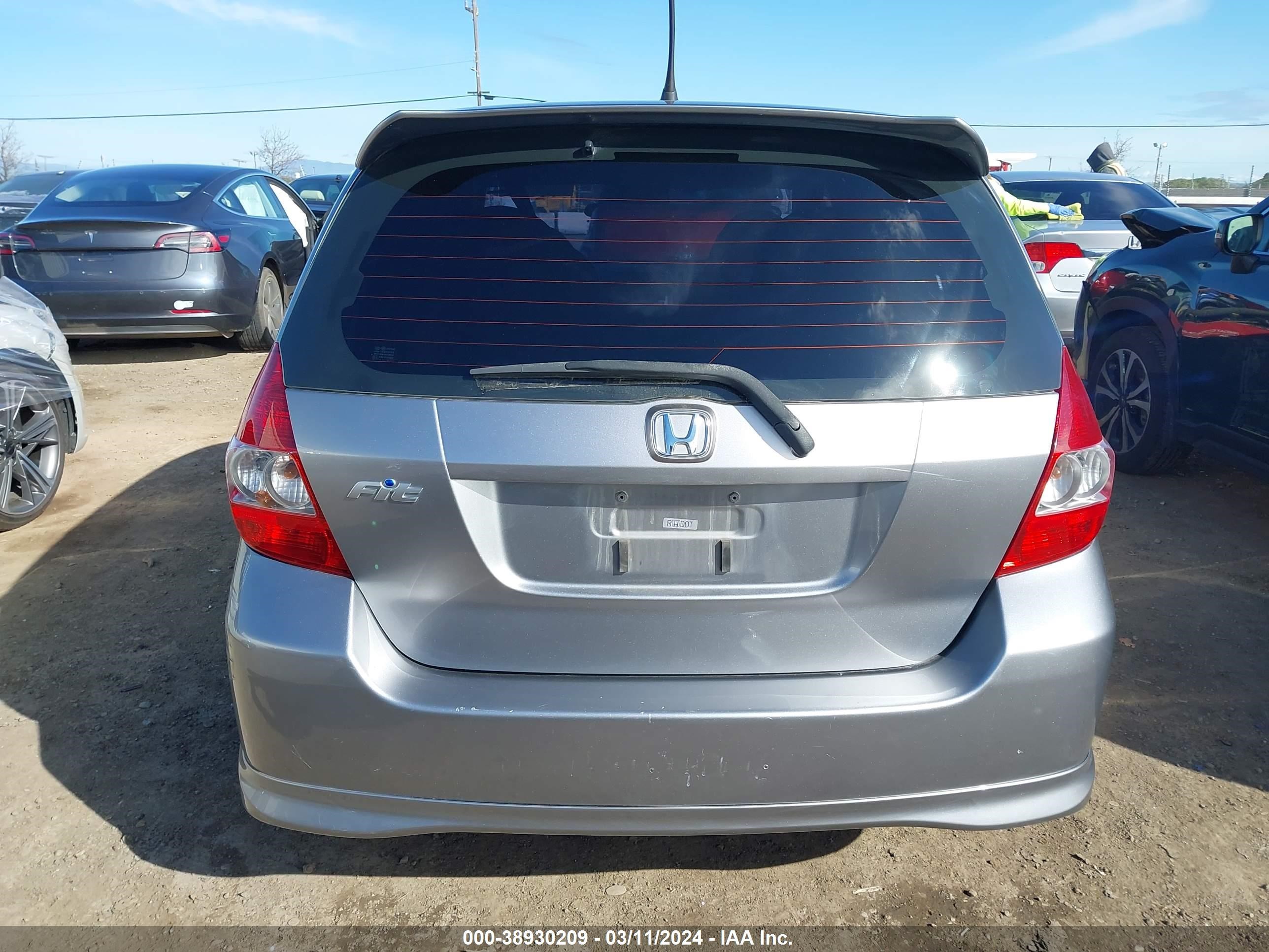 Photo 15 VIN: JHMGD38617S006092 - HONDA FIT 