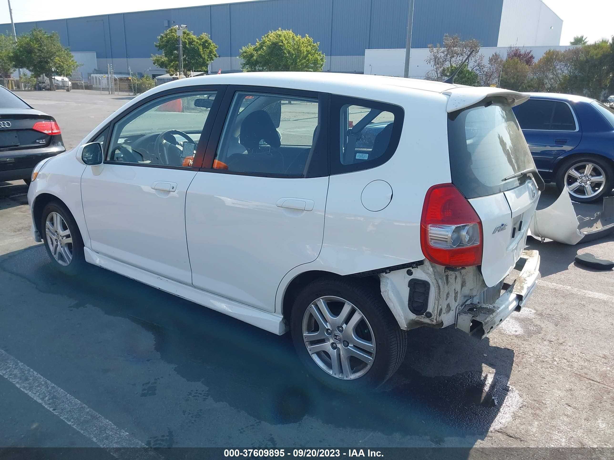 Photo 2 VIN: JHMGD38617S035723 - HONDA FIT 