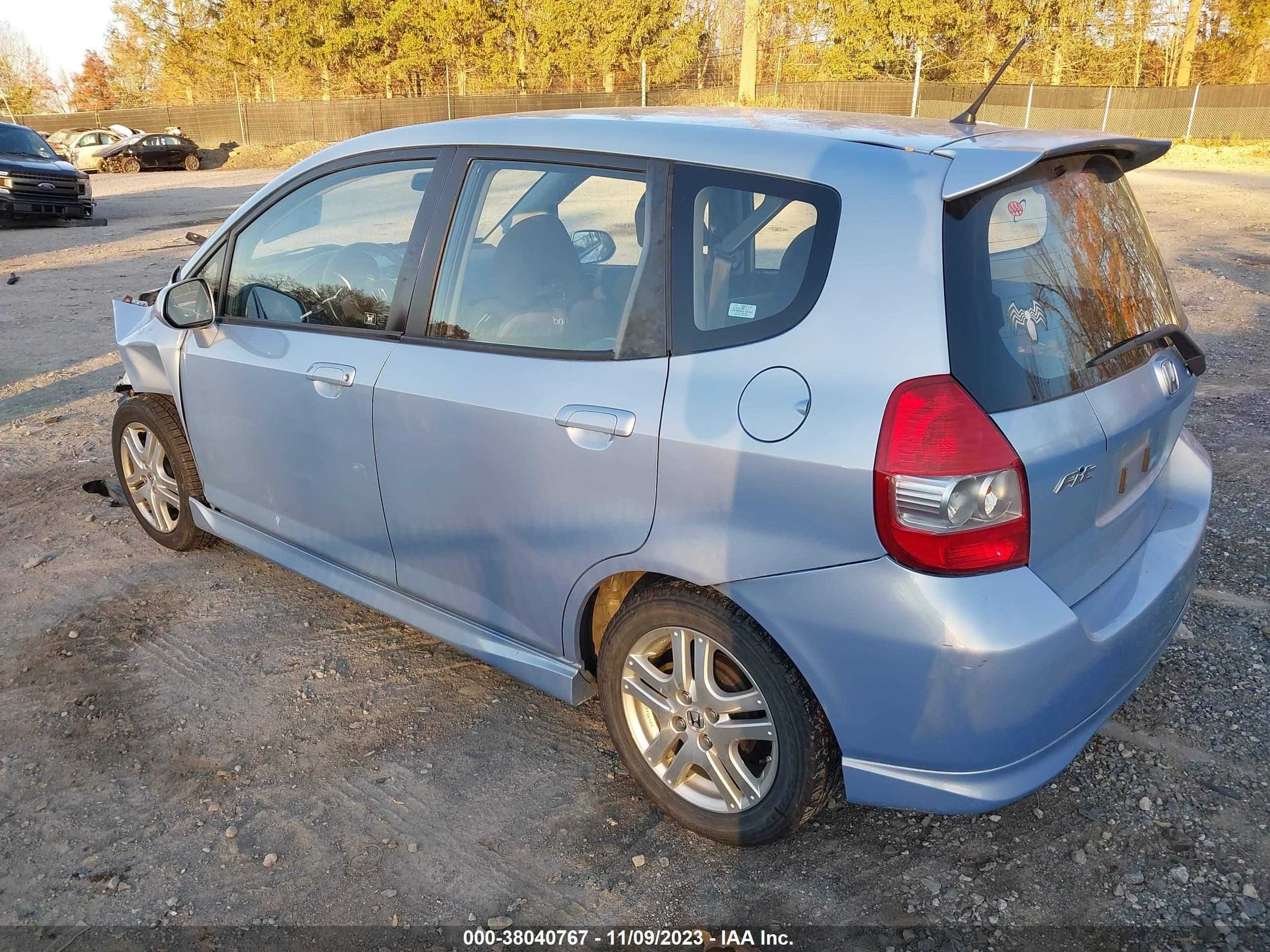 Photo 2 VIN: JHMGD38618S013237 - HONDA FIT 