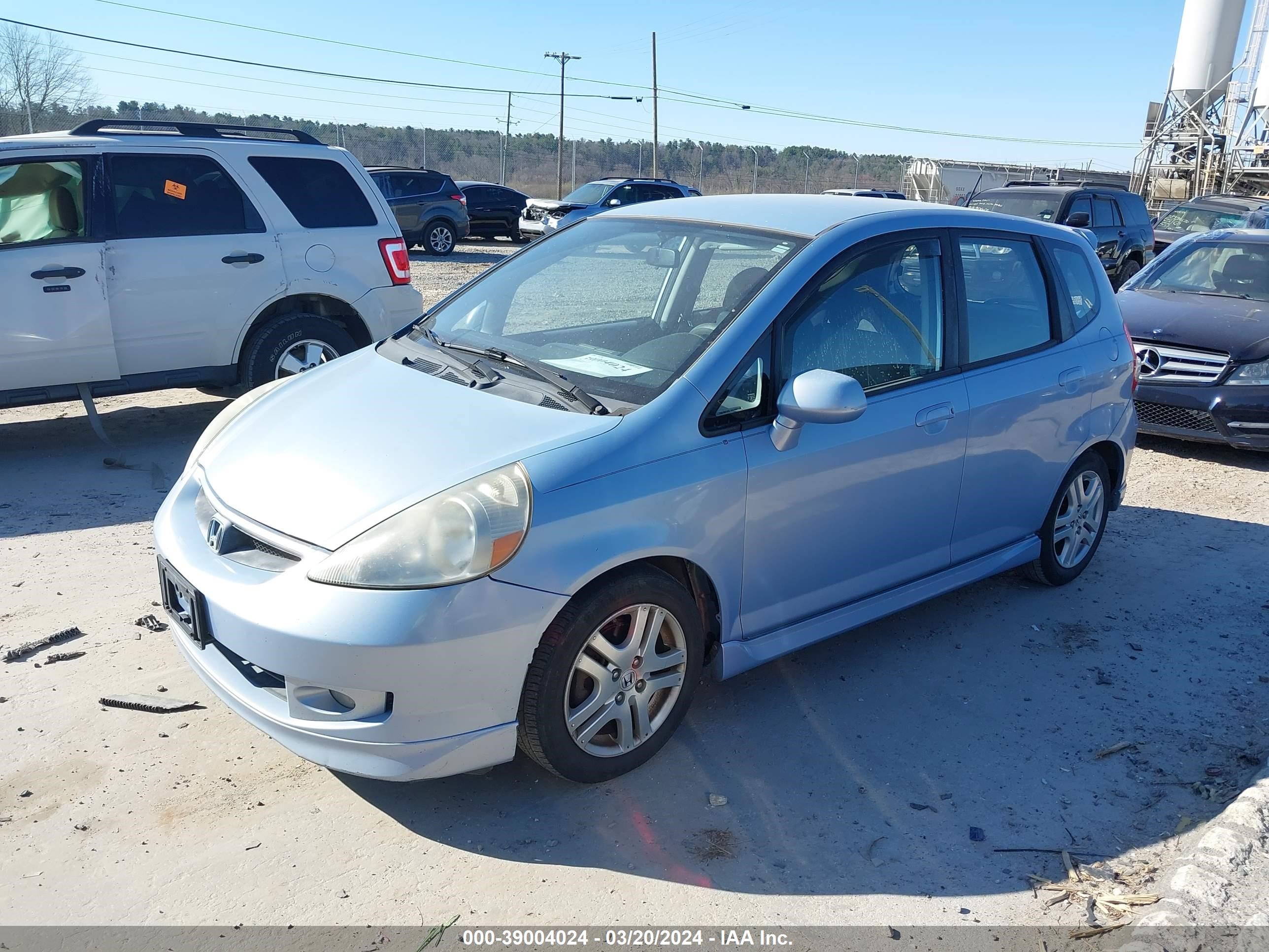 Photo 1 VIN: JHMGD38628S071678 - HONDA FIT 