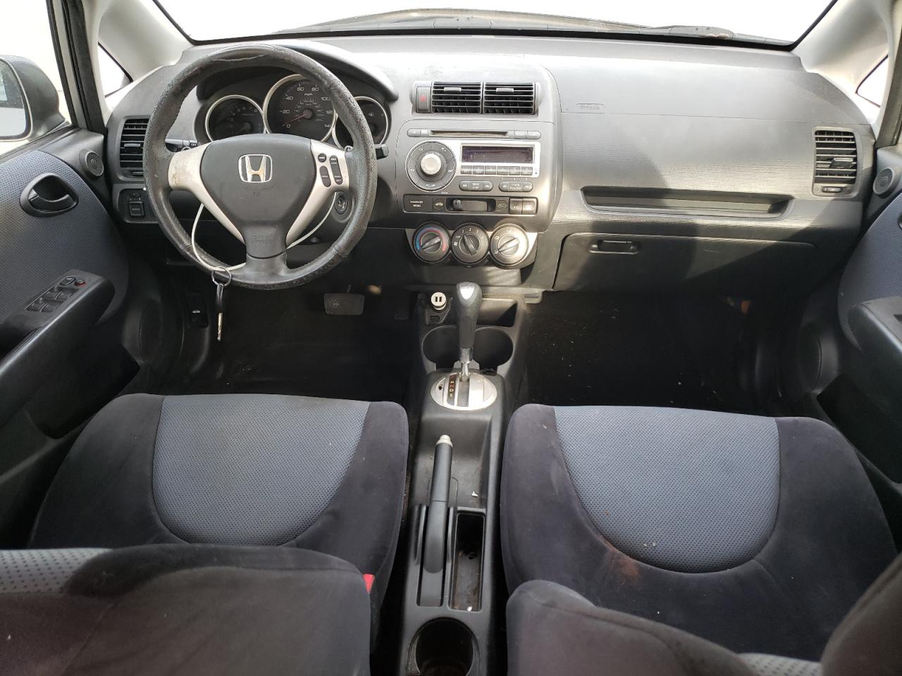 Photo 7 VIN: JHMGD38638S047793 - HONDA FIT 