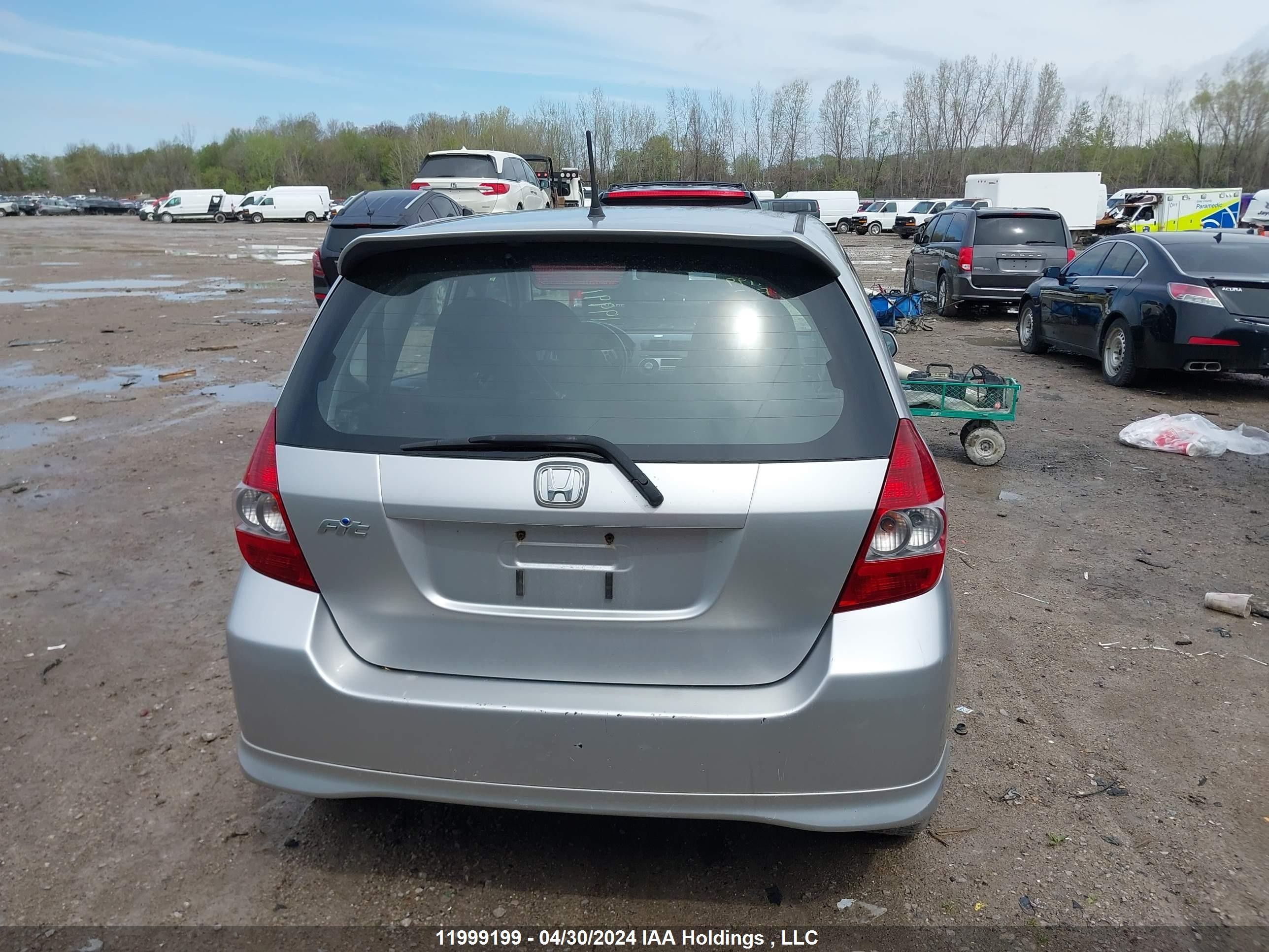 Photo 15 VIN: JHMGD38647S803064 - HONDA FIT 