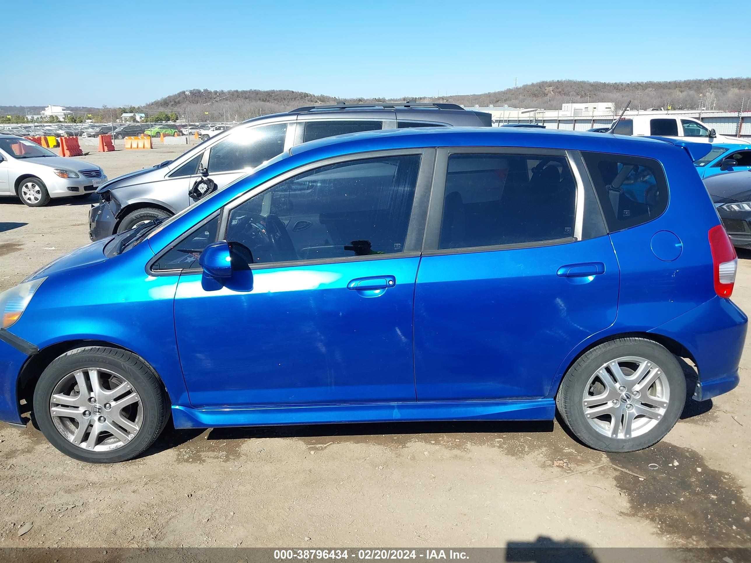 Photo 13 VIN: JHMGD38648S051769 - HONDA FIT 