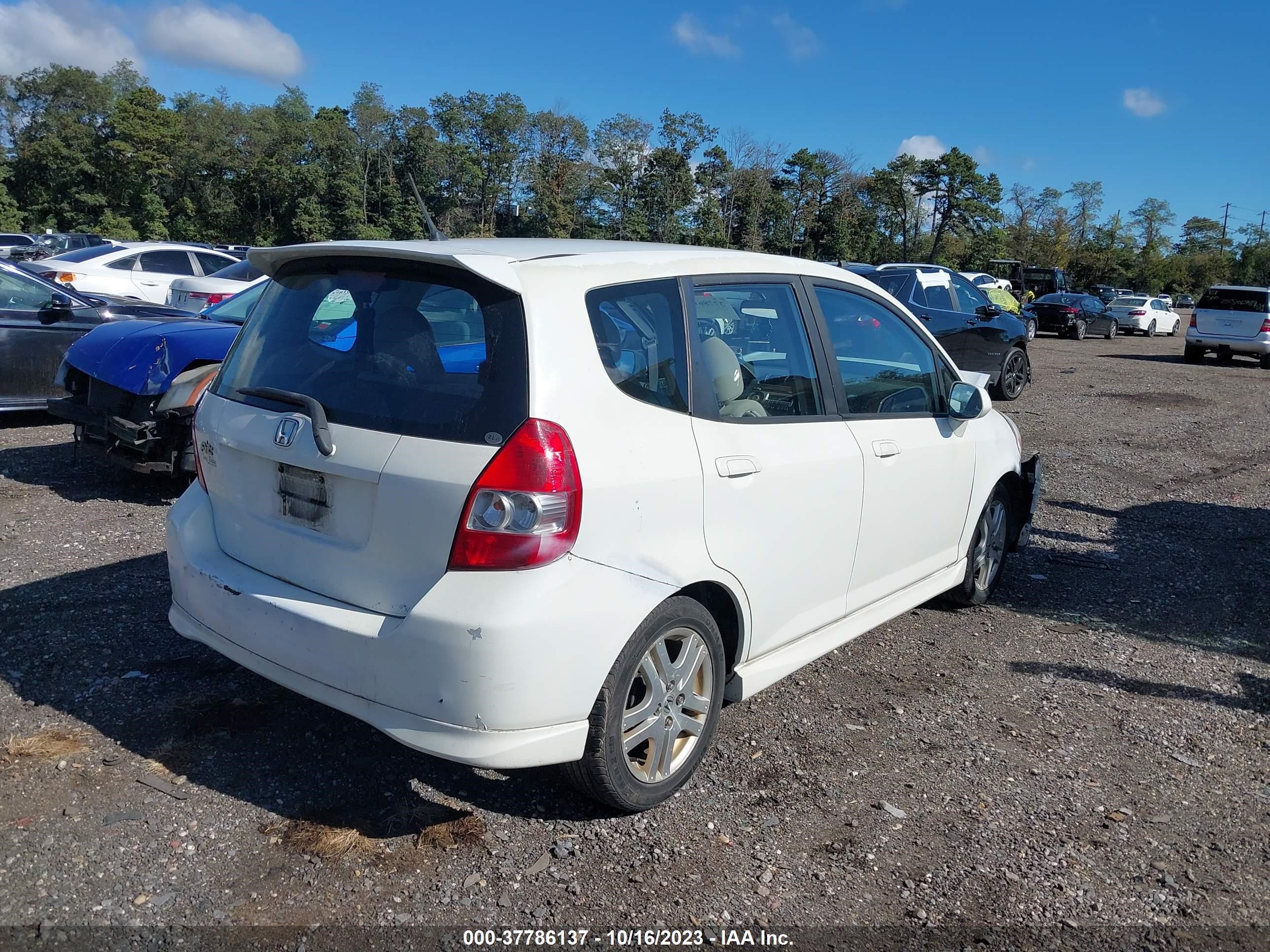 Photo 3 VIN: JHMGD38657S059989 - HONDA FIT 