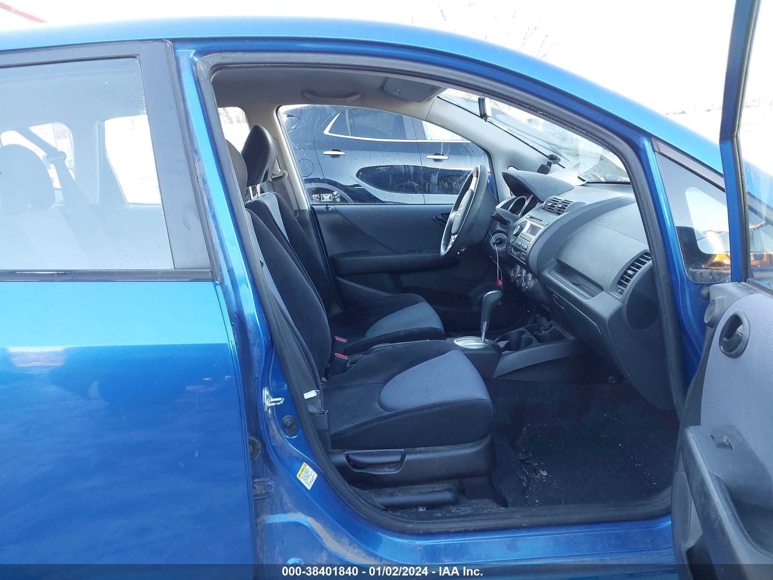 Photo 4 VIN: JHMGD38658S013404 - HONDA FIT 