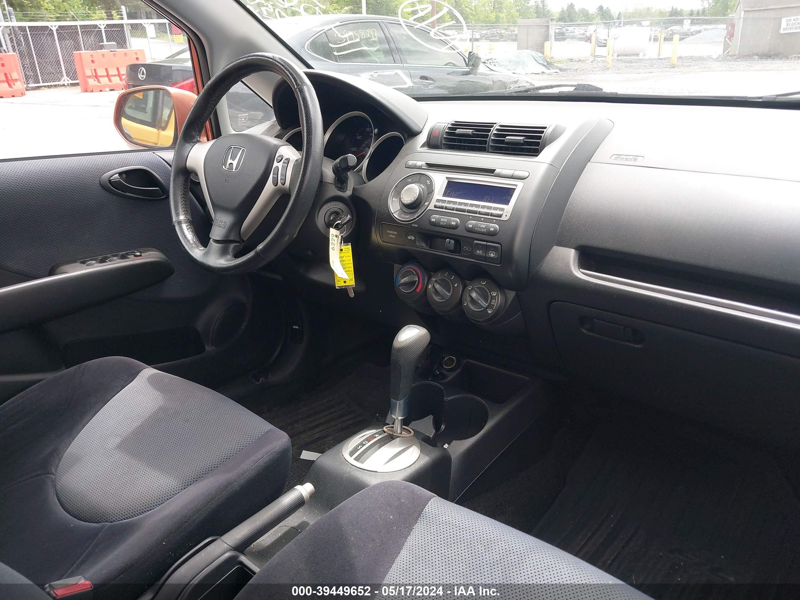 Photo 4 VIN: JHMGD38667S005553 - HONDA FIT 