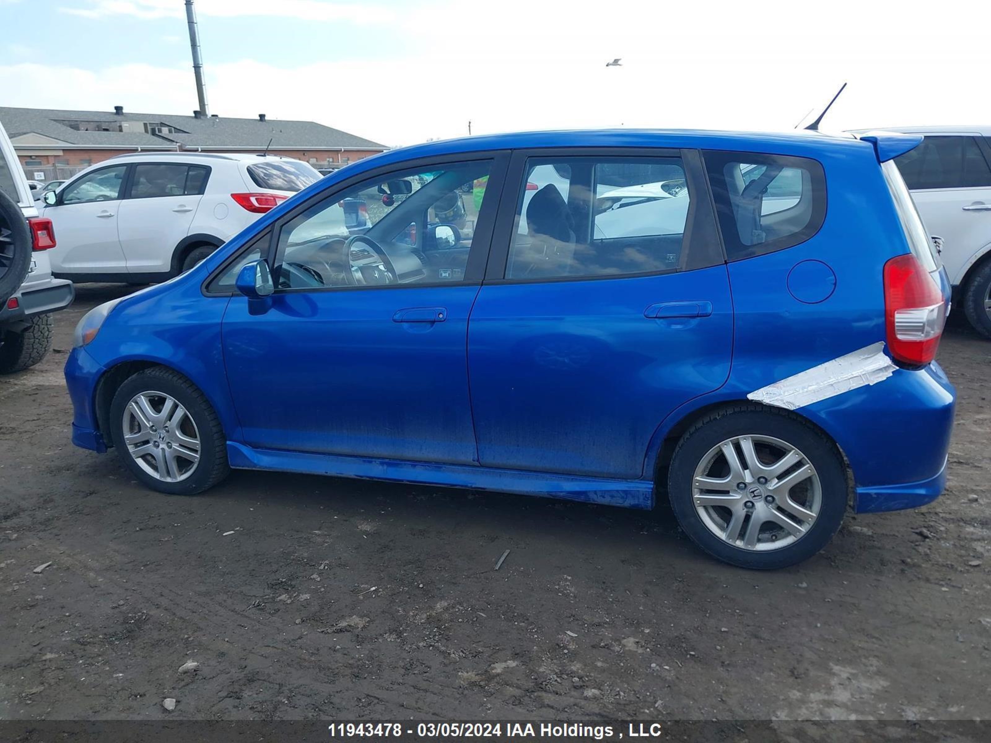 Photo 13 VIN: JHMGD38667S820500 - HONDA FIT 