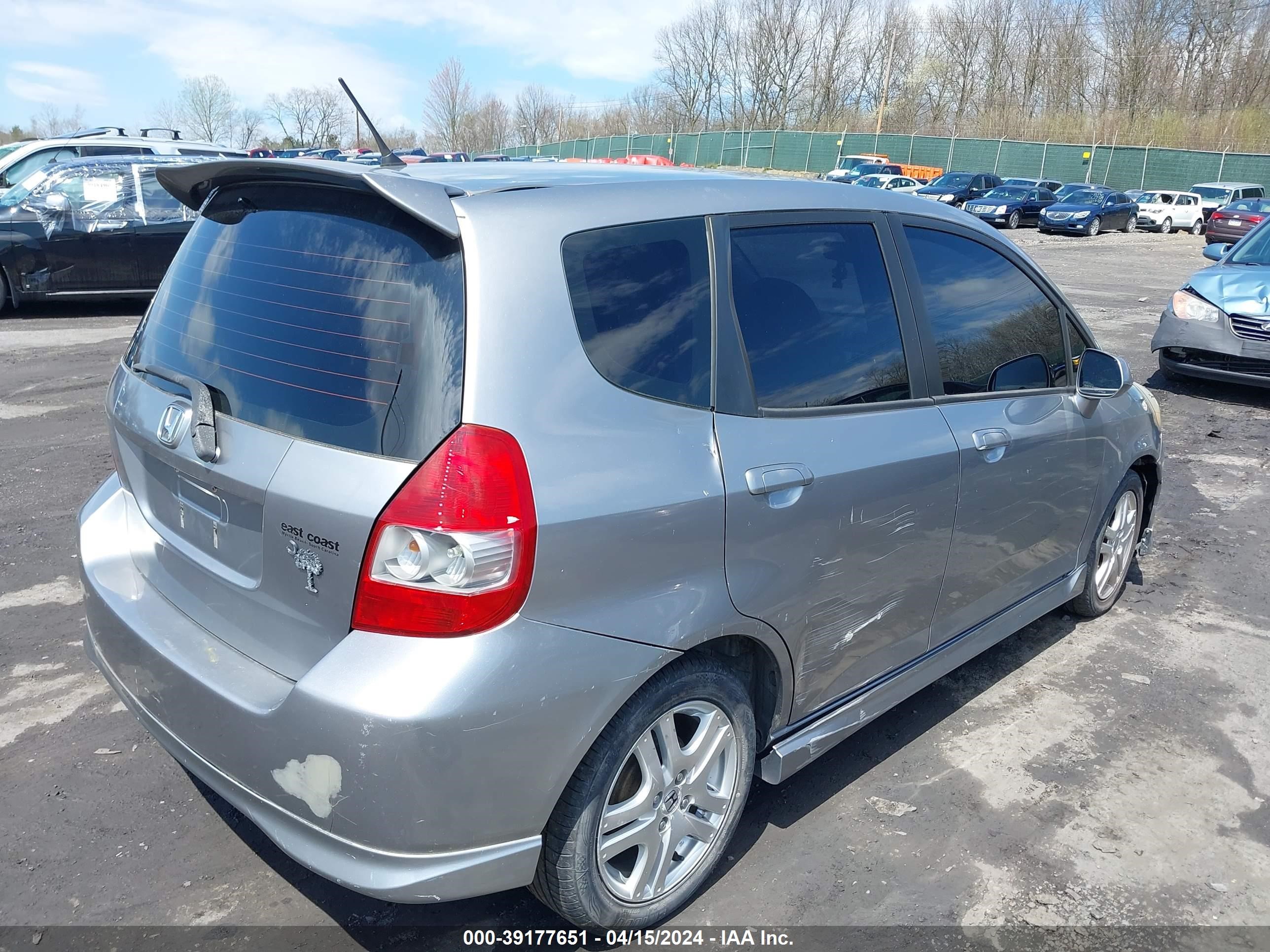 Photo 3 VIN: JHMGD38677S037105 - HONDA FIT 