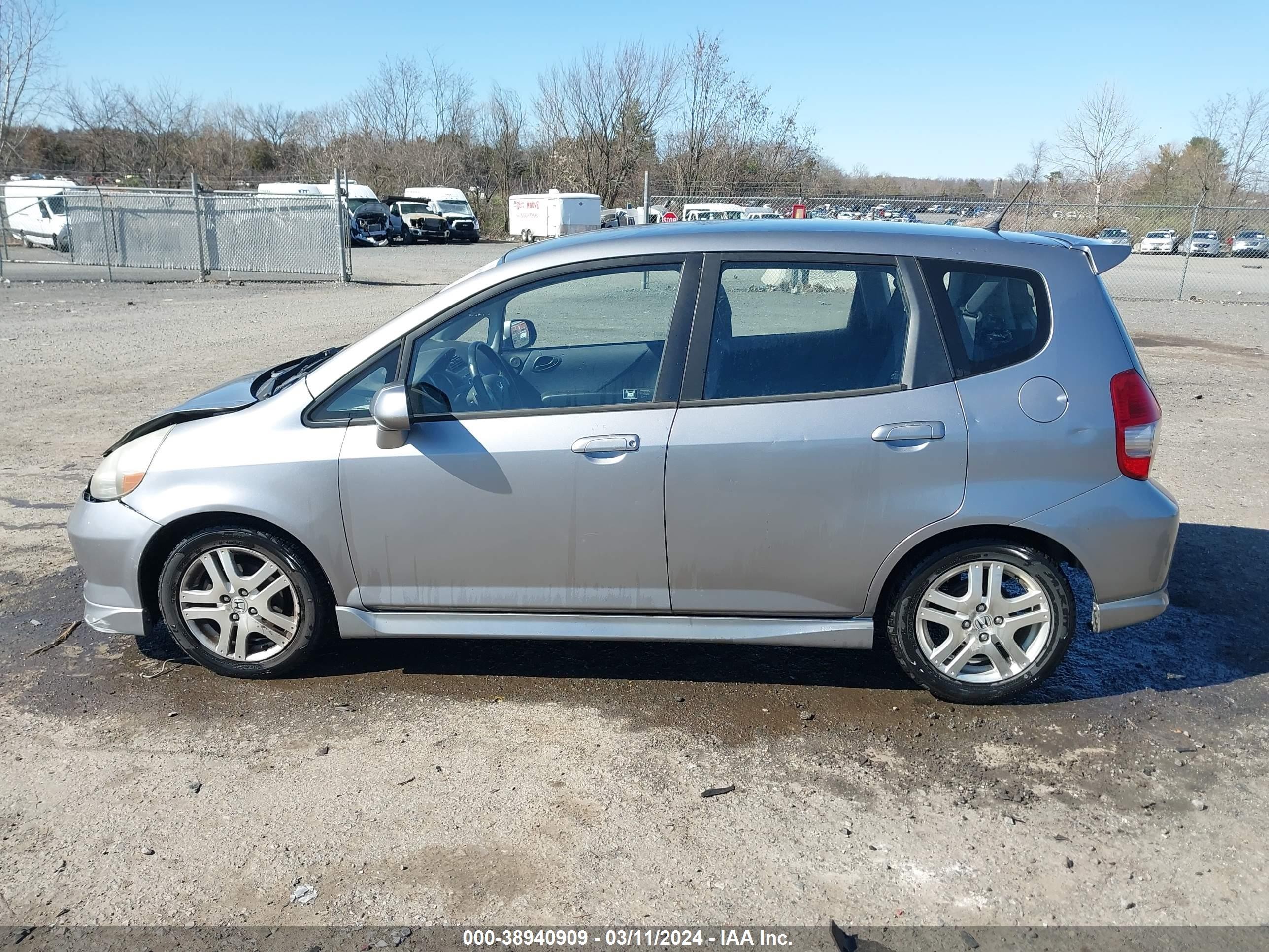 Photo 13 VIN: JHMGD38687S023696 - HONDA FIT 